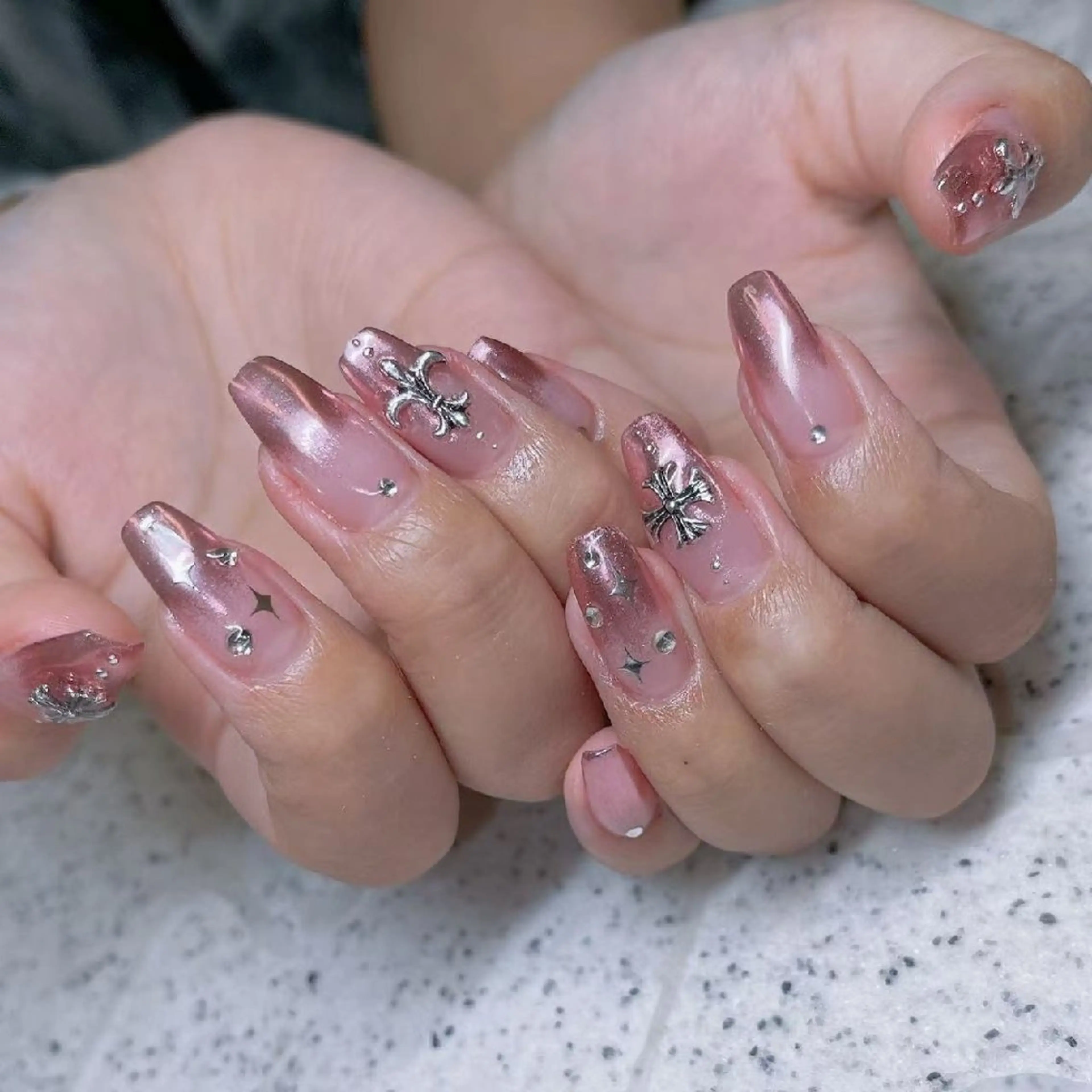 ネイル ハンドネイル Queens みなみのネイルデザイン