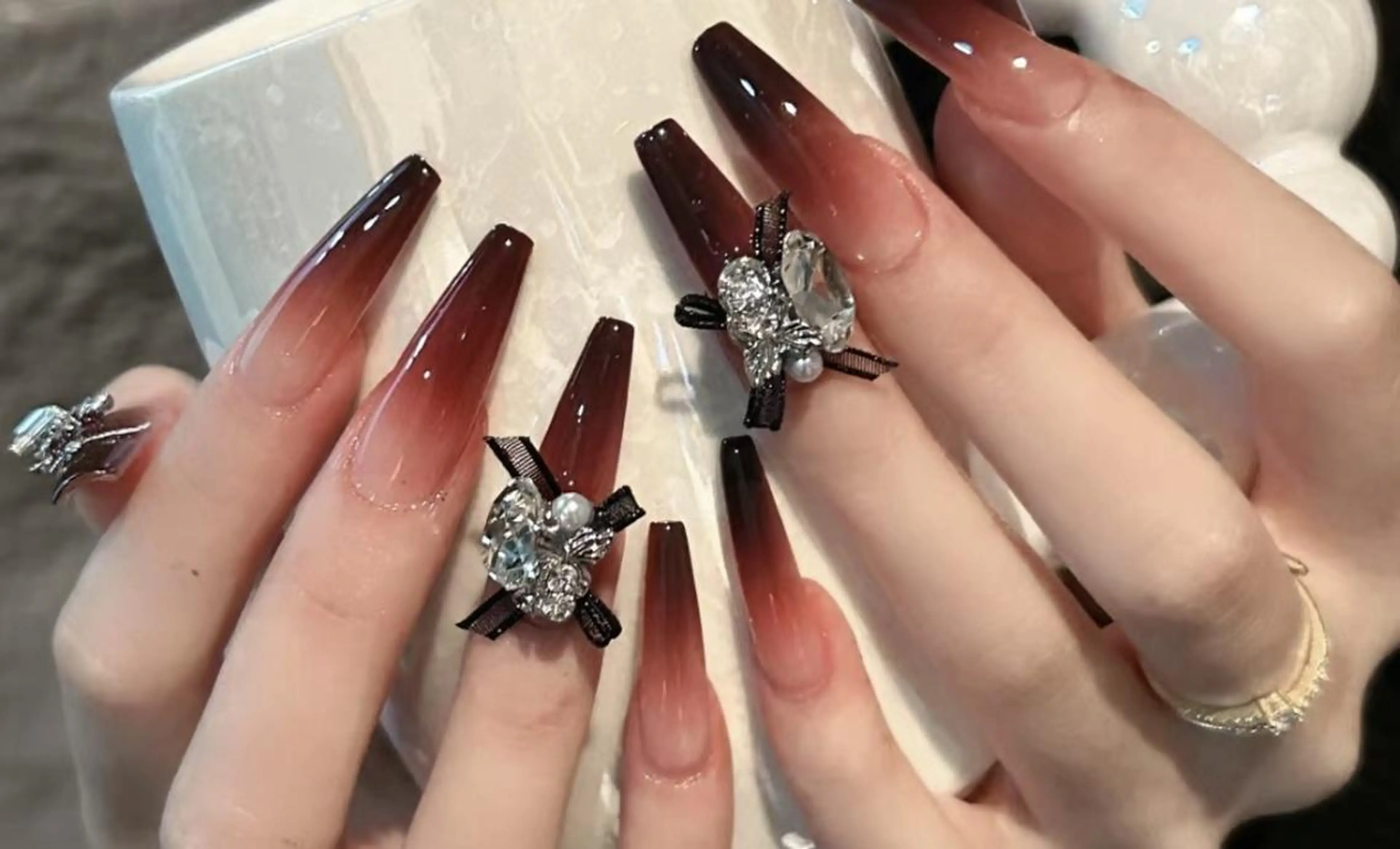 ネイル VIVIAN エイのネイルデザイン