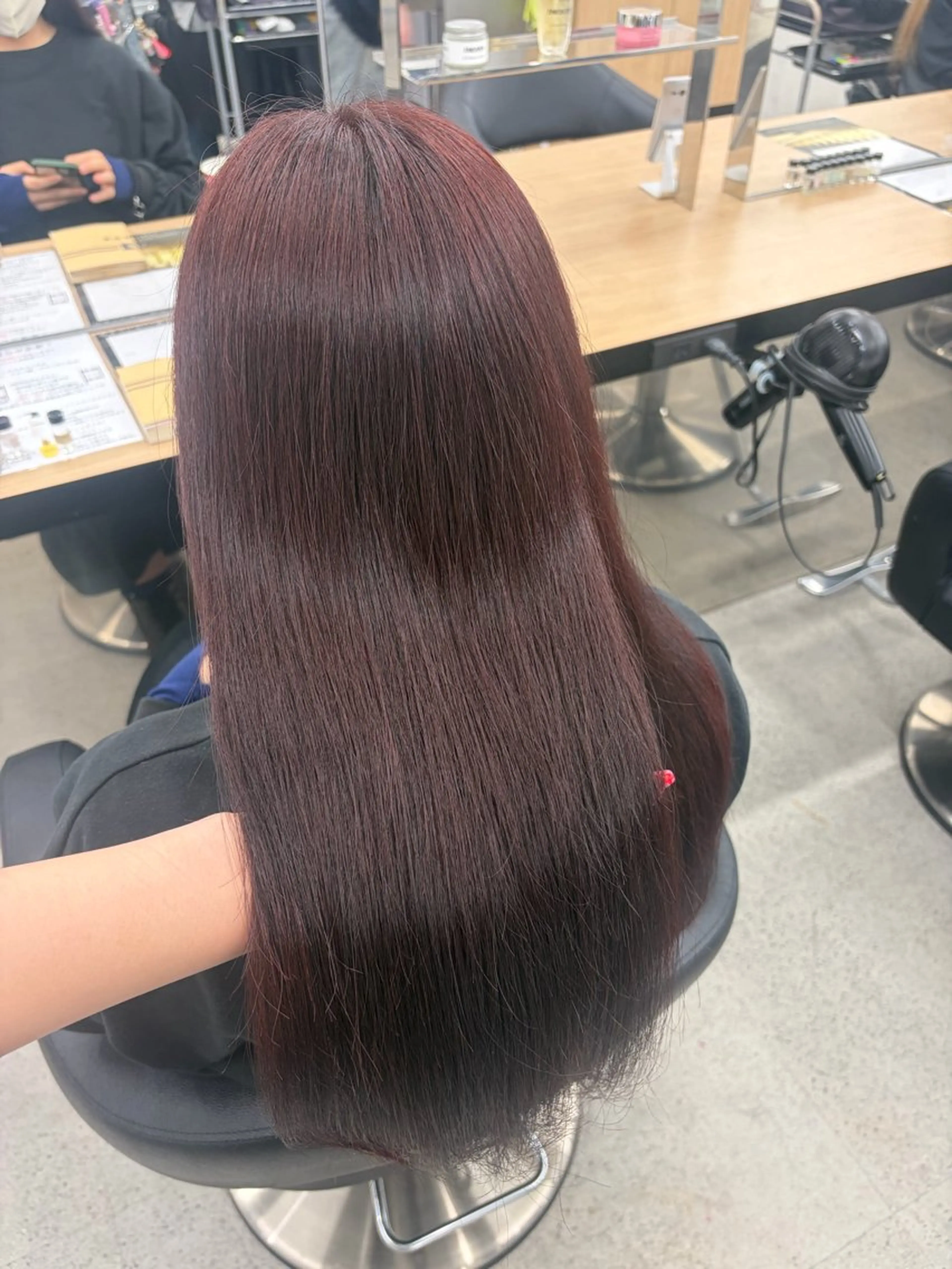 ロング カラー ブリーチ 髪質改善 トリートメント ヘアカラー 💗愛され暖色💗 ピンク/レッド💗のヘアスタイル