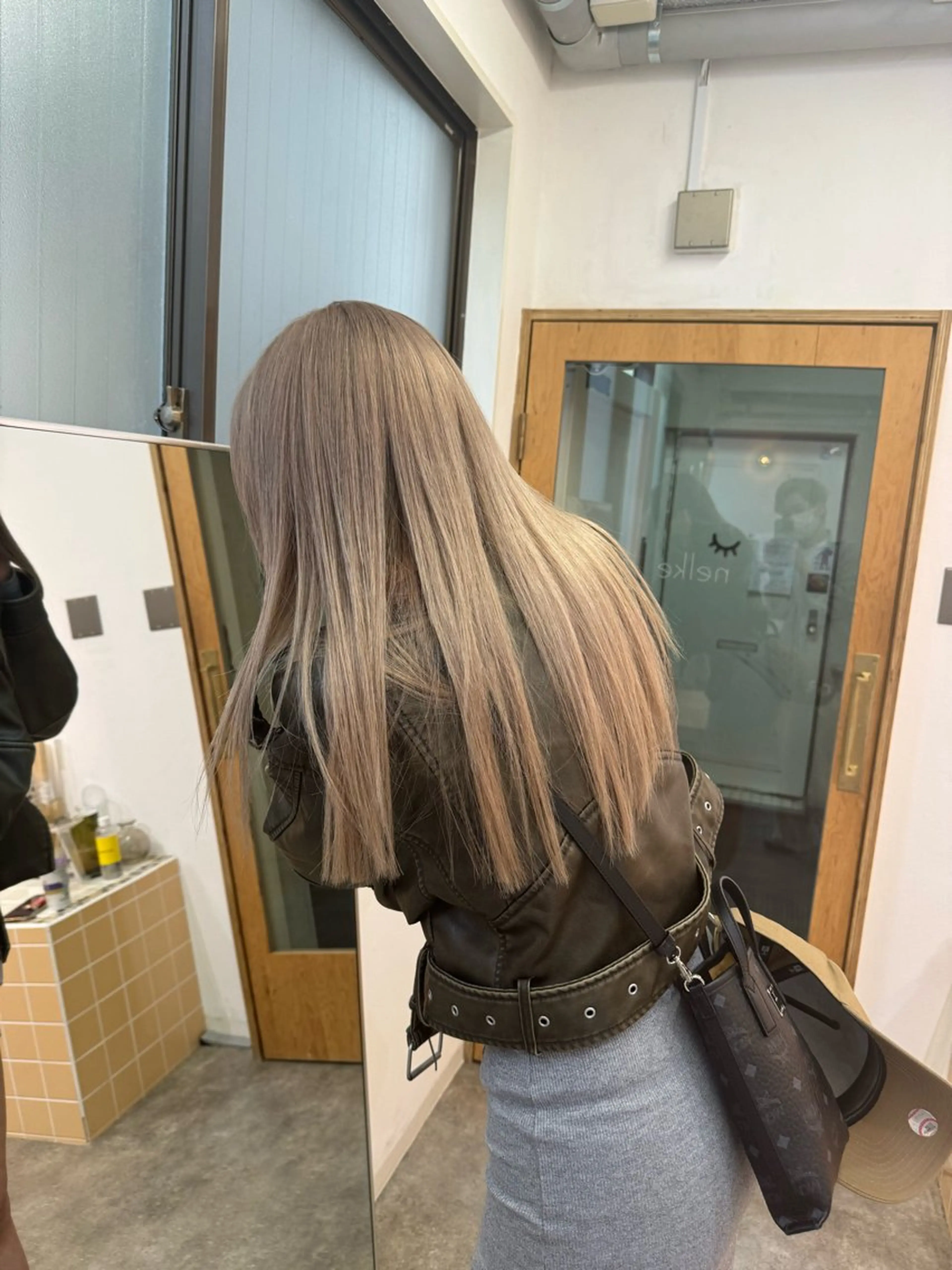 ロング ヘアカラー トリートメント udaハイトーン /ボブ/レイヤーのヘアスタイル