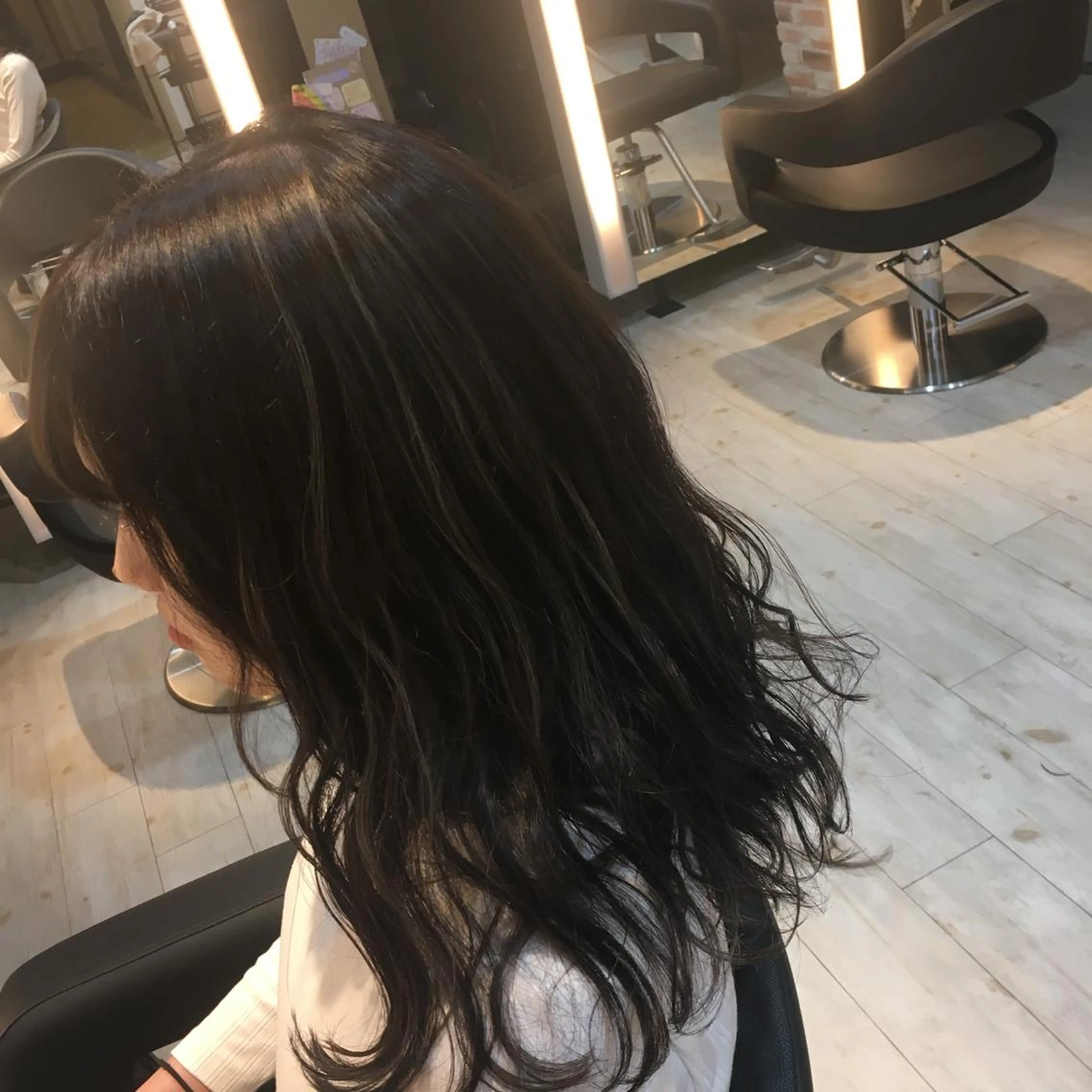 ロング カラー 透明感カラー グレージュ ハイライトカラー ハイライト 井手 孔介のヘアスタイル