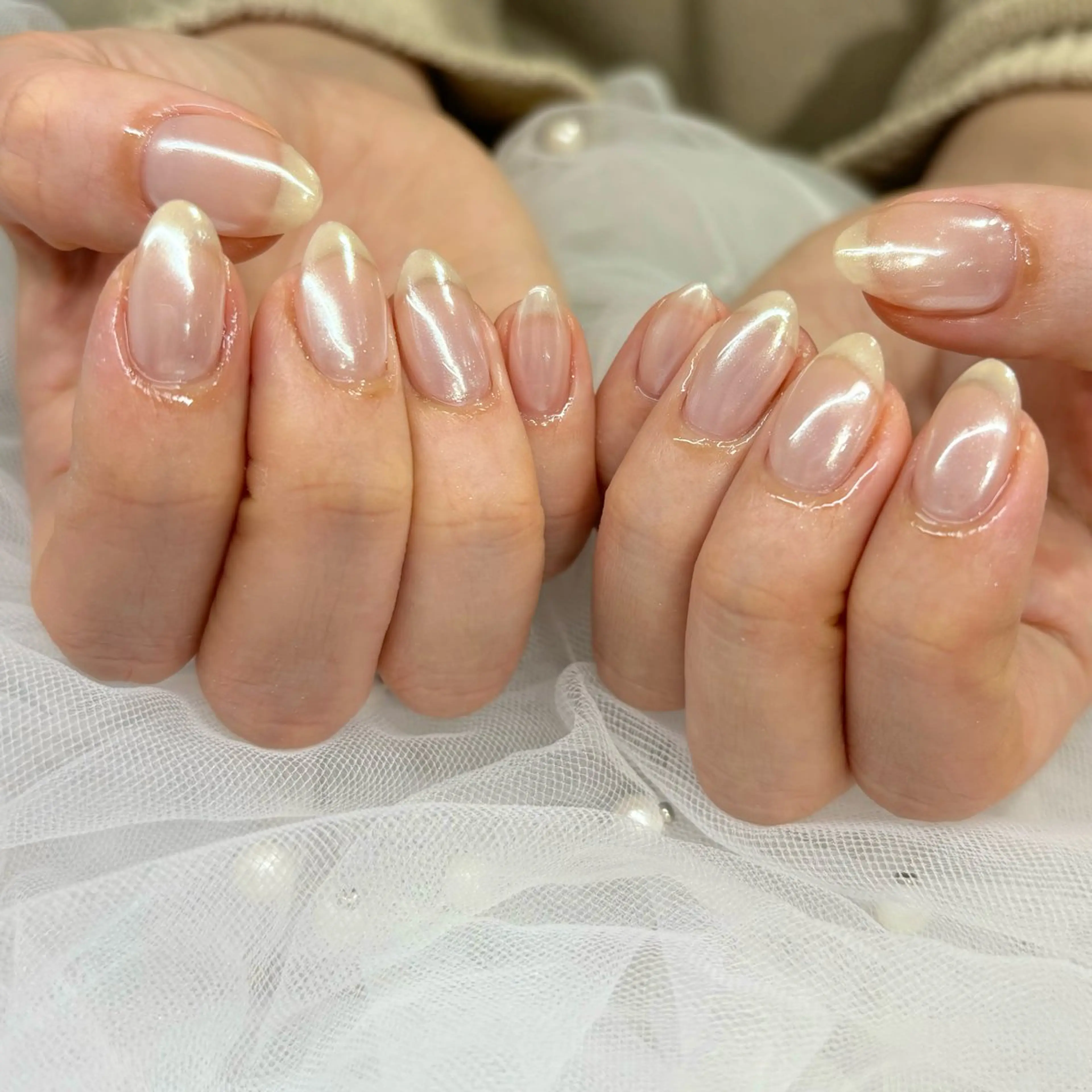 ネイル オーロラネイル クリアネイル ハンドネイル 荒巻 めいのネイルデザイン