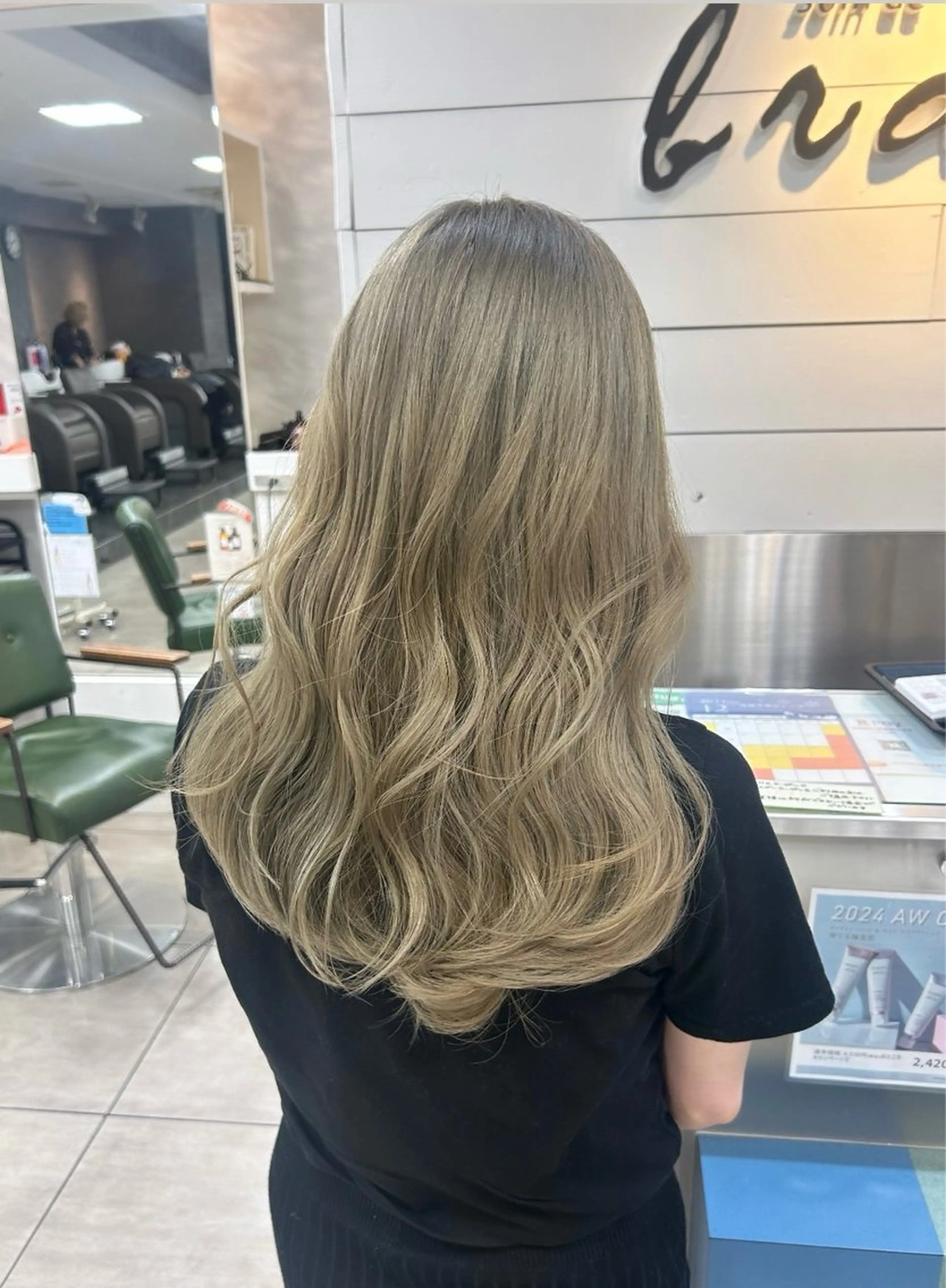セミロング カット ヘアカラー 🫧艶髪カラー🫧 森本くるみのヘアスタイル