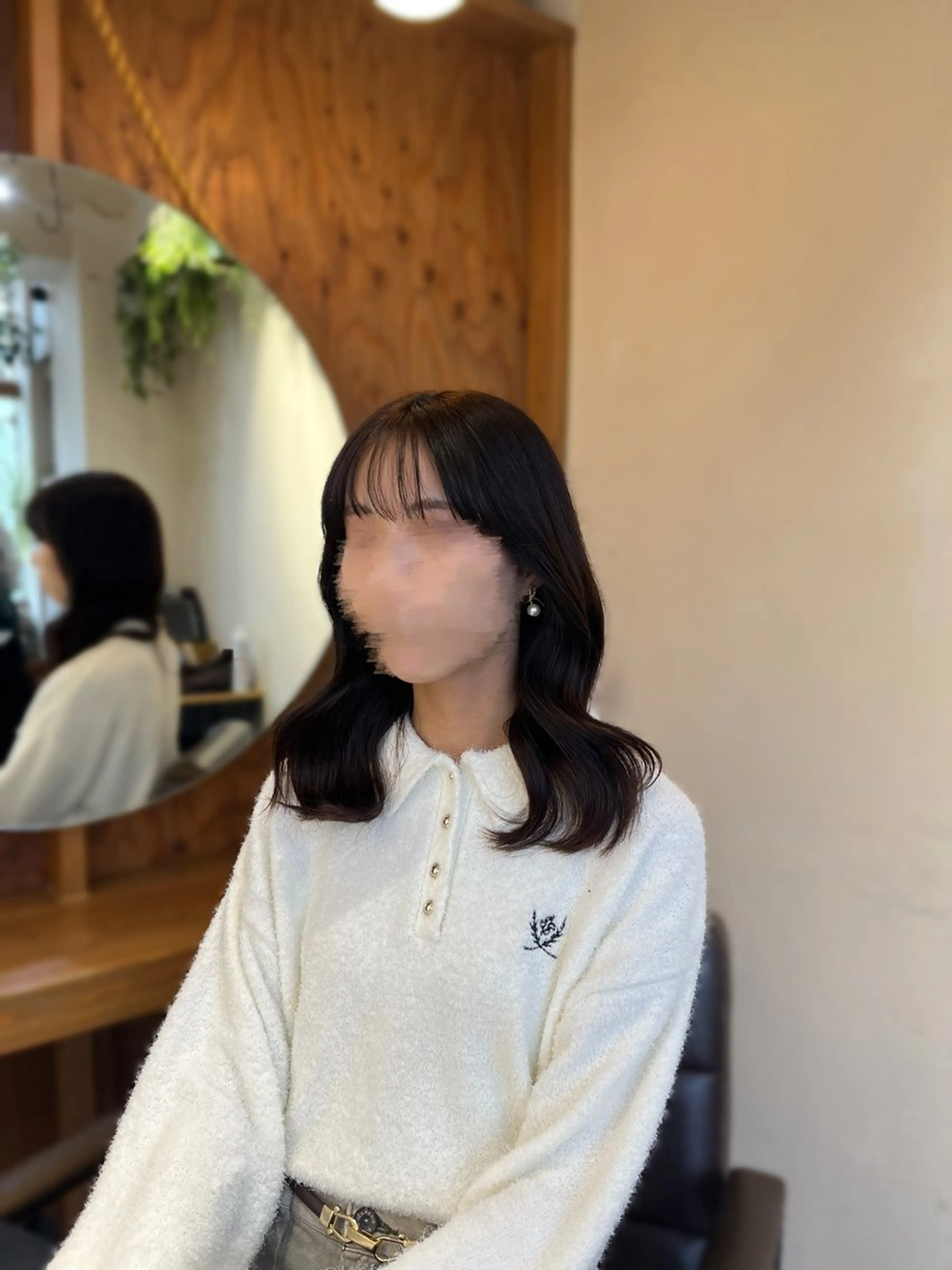 セミロング 塩川ももこ/ 自然な縮毛矯正のヘアスタイル