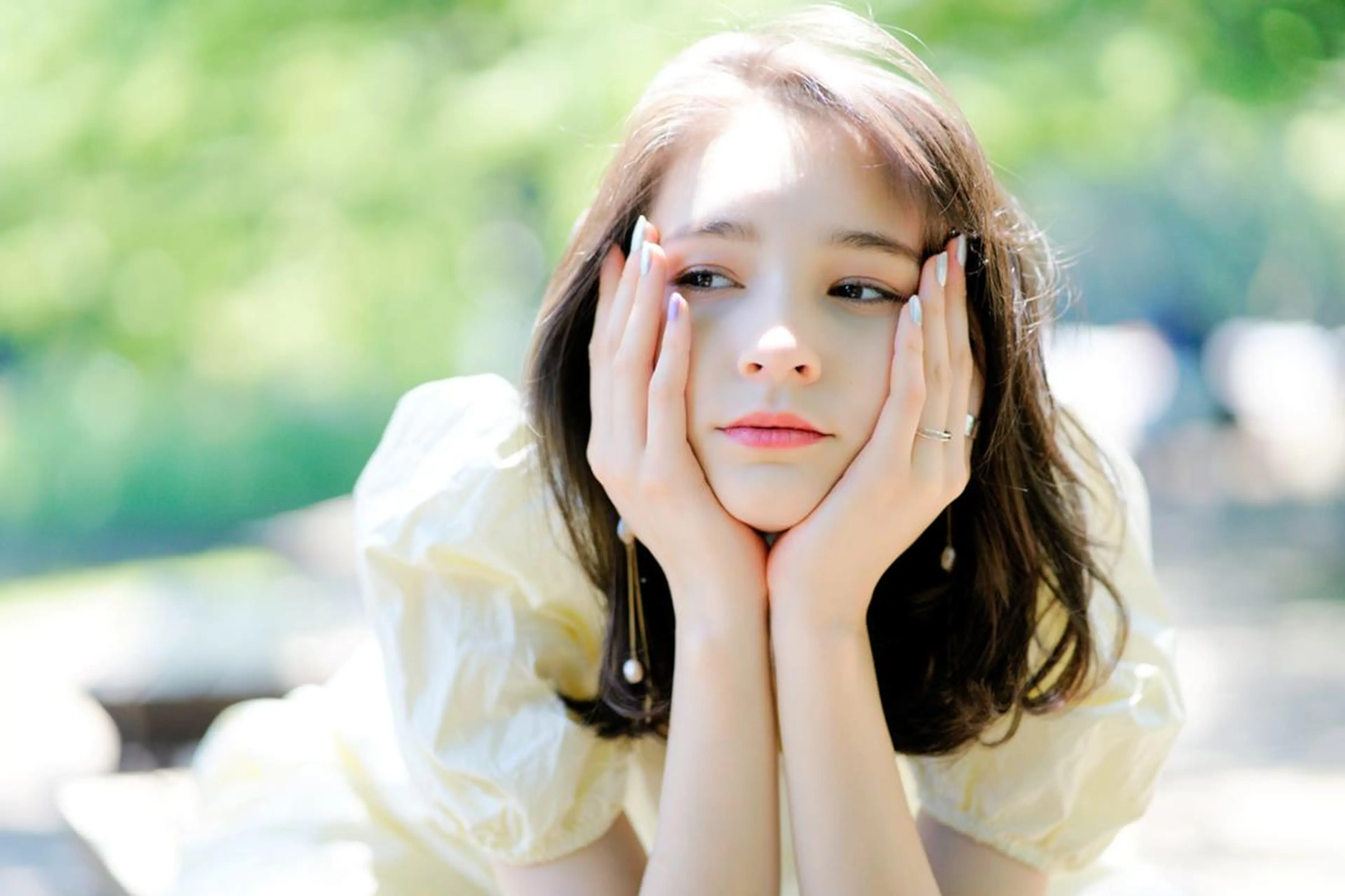 ロング カラー ベージュカラー デザインカラー グラデーションカラー イルミナカラー オリーブベージュ N° +aero 横浜のヘアスタイル