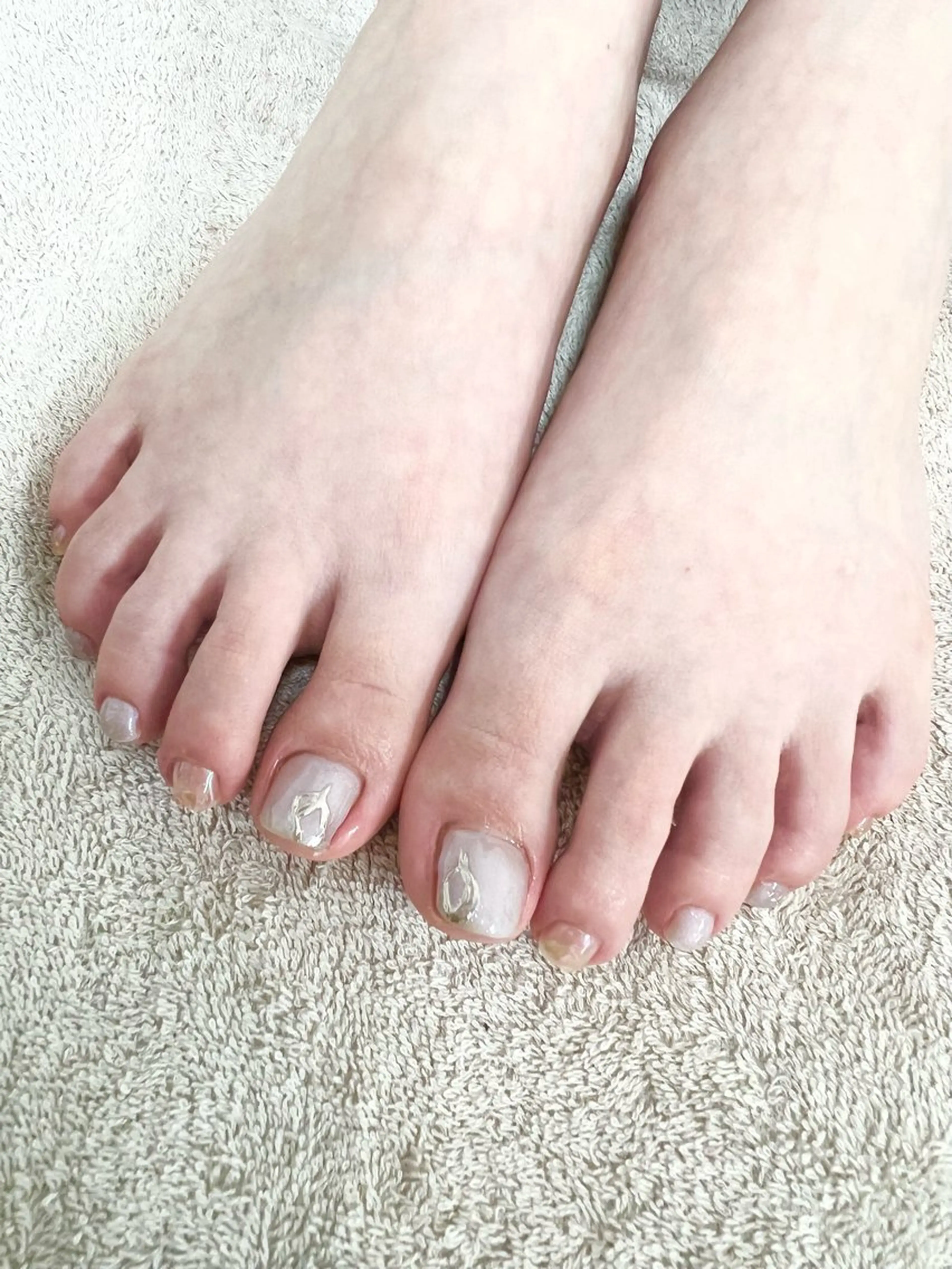 ネイル フットネイル 吉田 里菜のネイルデザイン