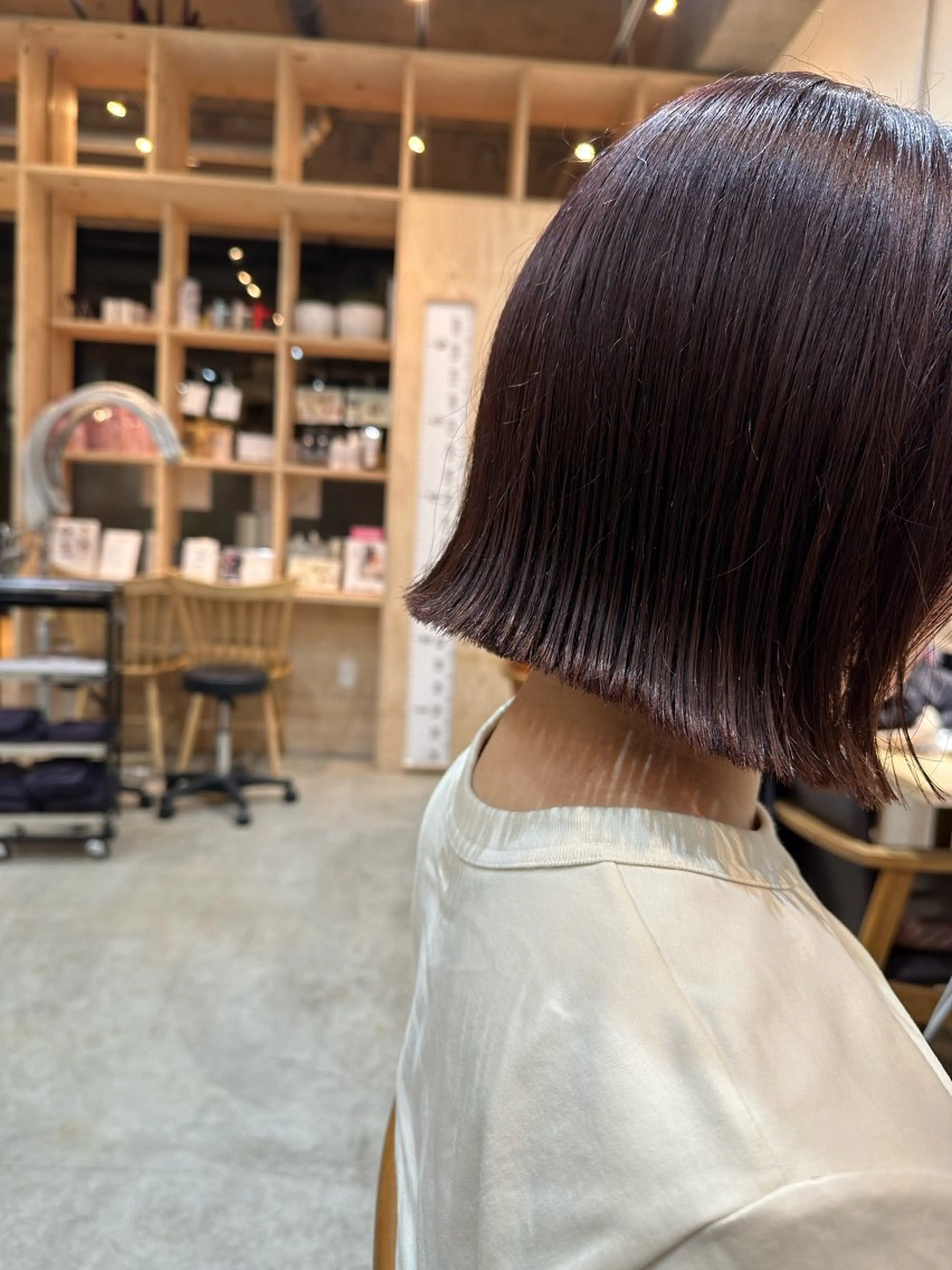 ショート カラー ブリーチ ダブルカラー ブリーチなしカラー パープルカラー ボブ/レイヤー/ニュ アンスパーマ/小夏のヘアスタイル