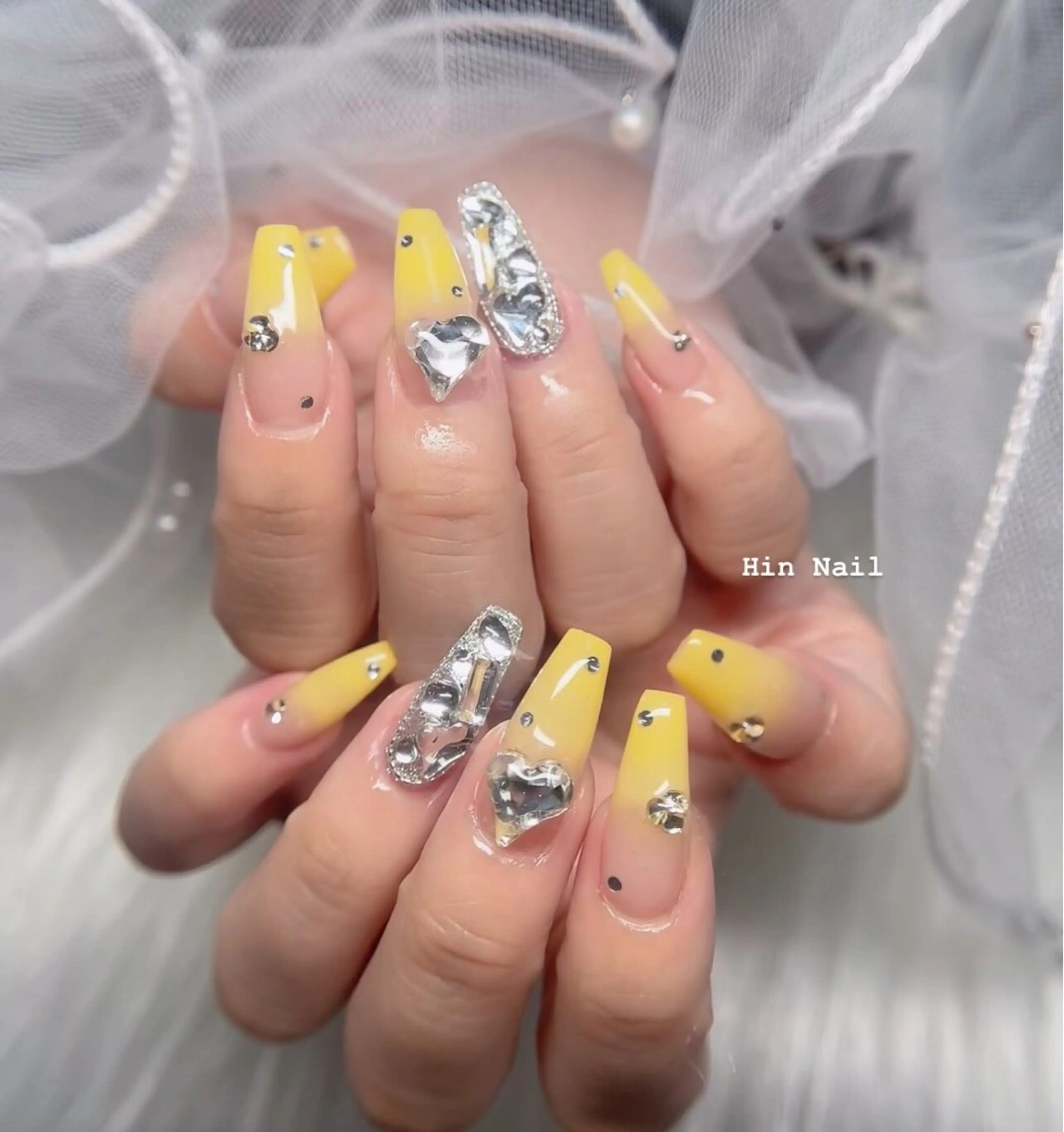 ネイル ハンドネイル Hin Nailsのネイルデザイン