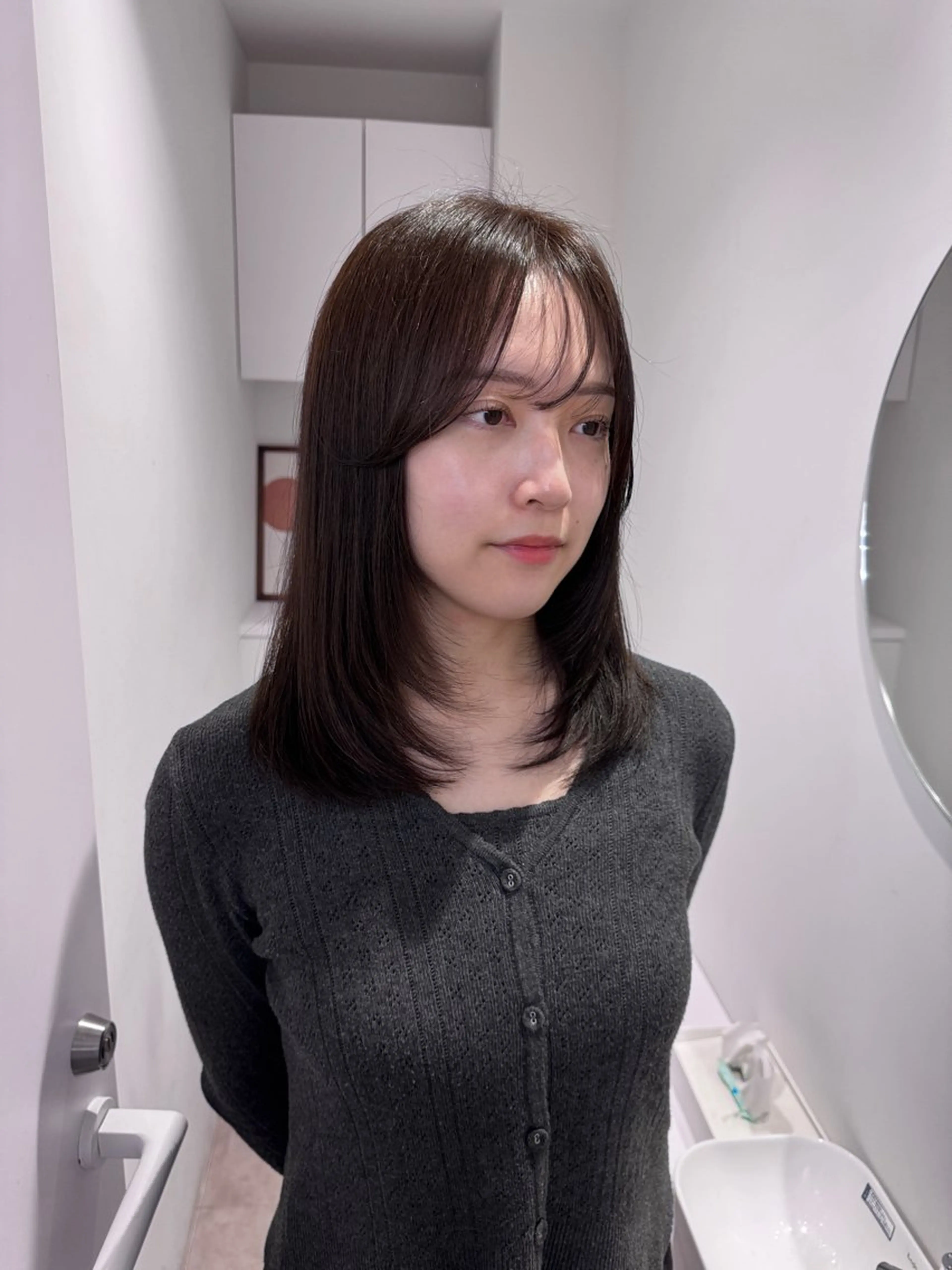 ミディアム カット ヘアカラー トリートメント 透明感カラー🫧⌇ AO🫐🩵のヘアスタイル