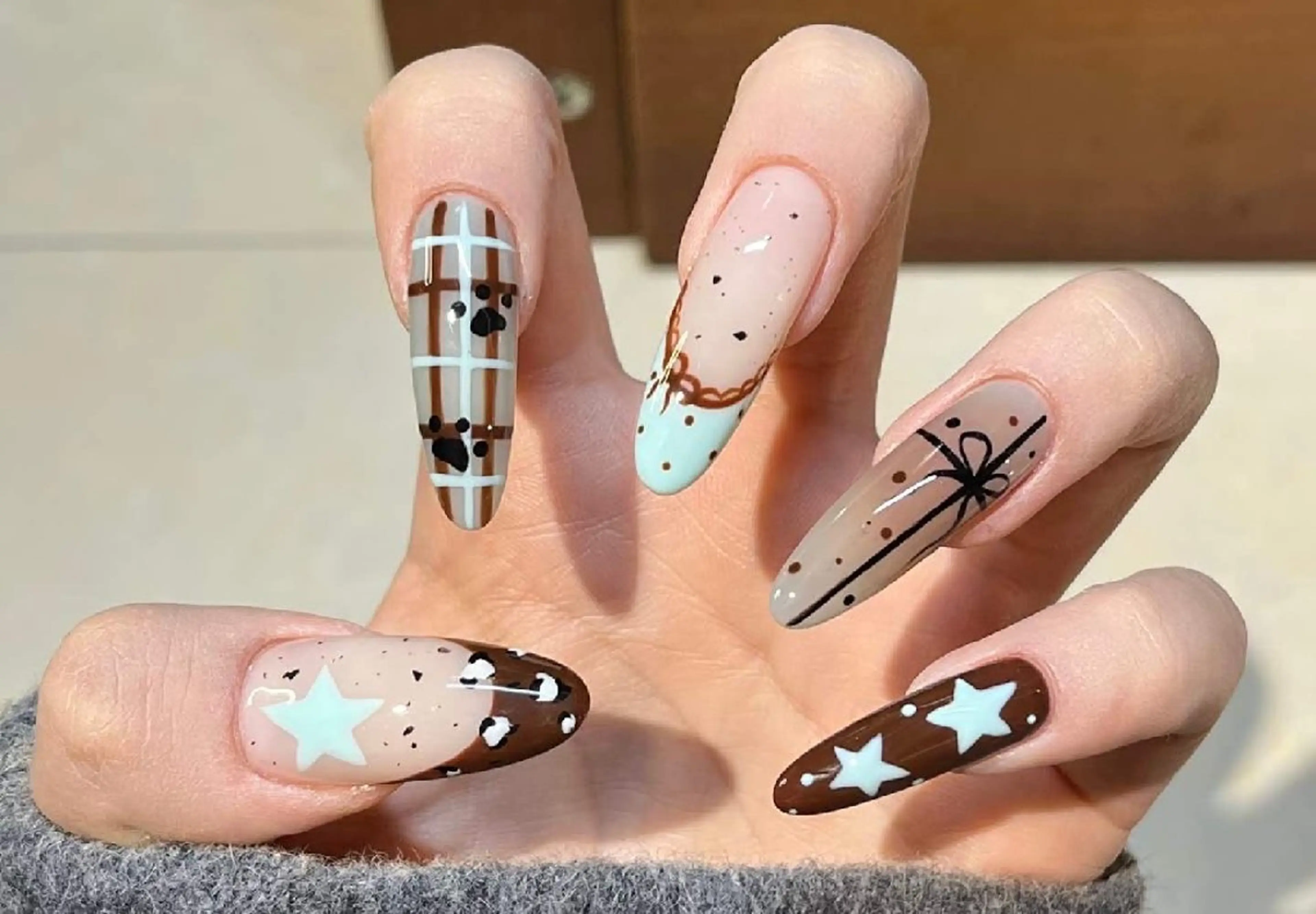 ネイル 小島 阿佑美のネイルデザイン