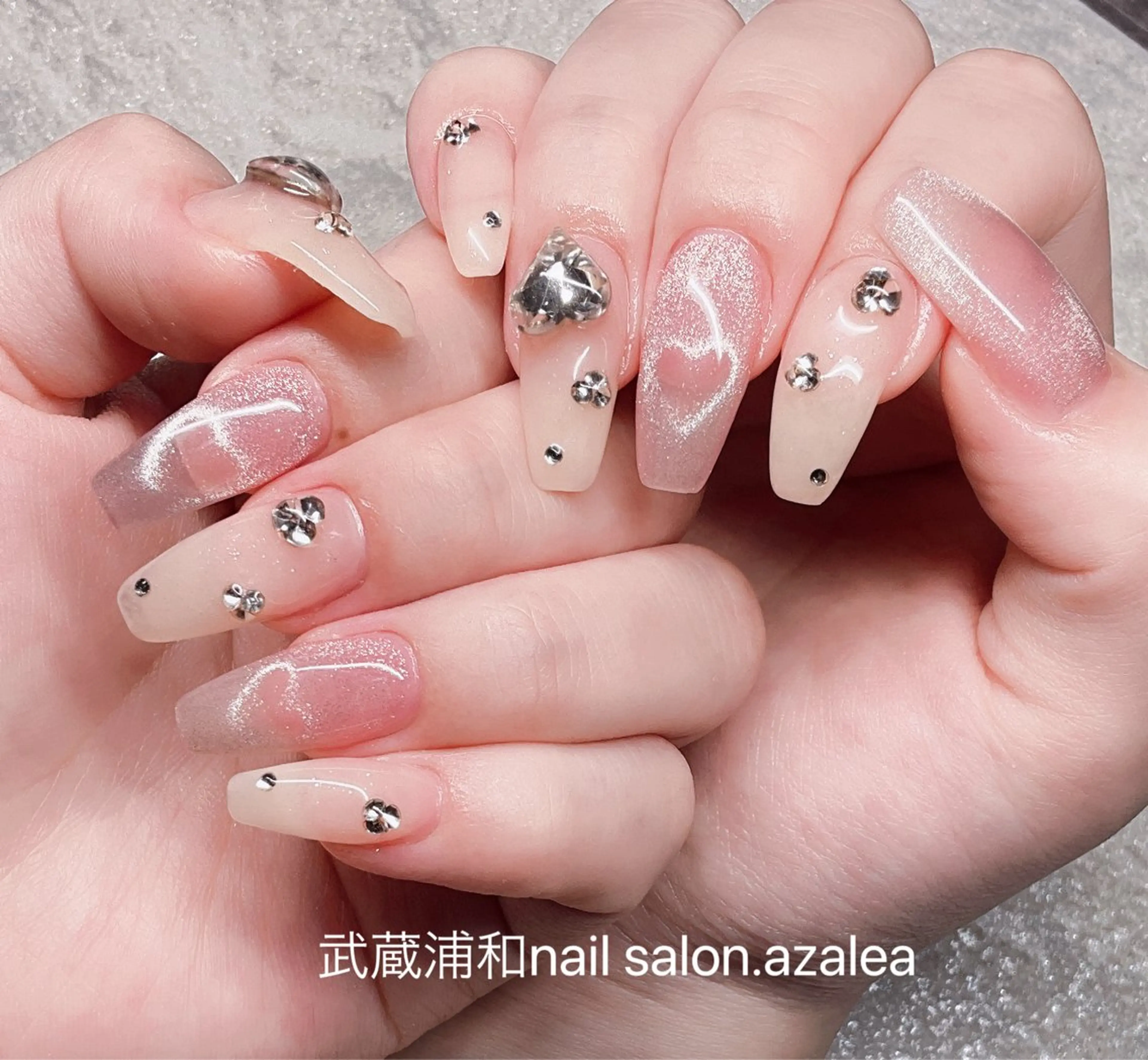 ネイル ハンドネイル R inのネイルデザイン