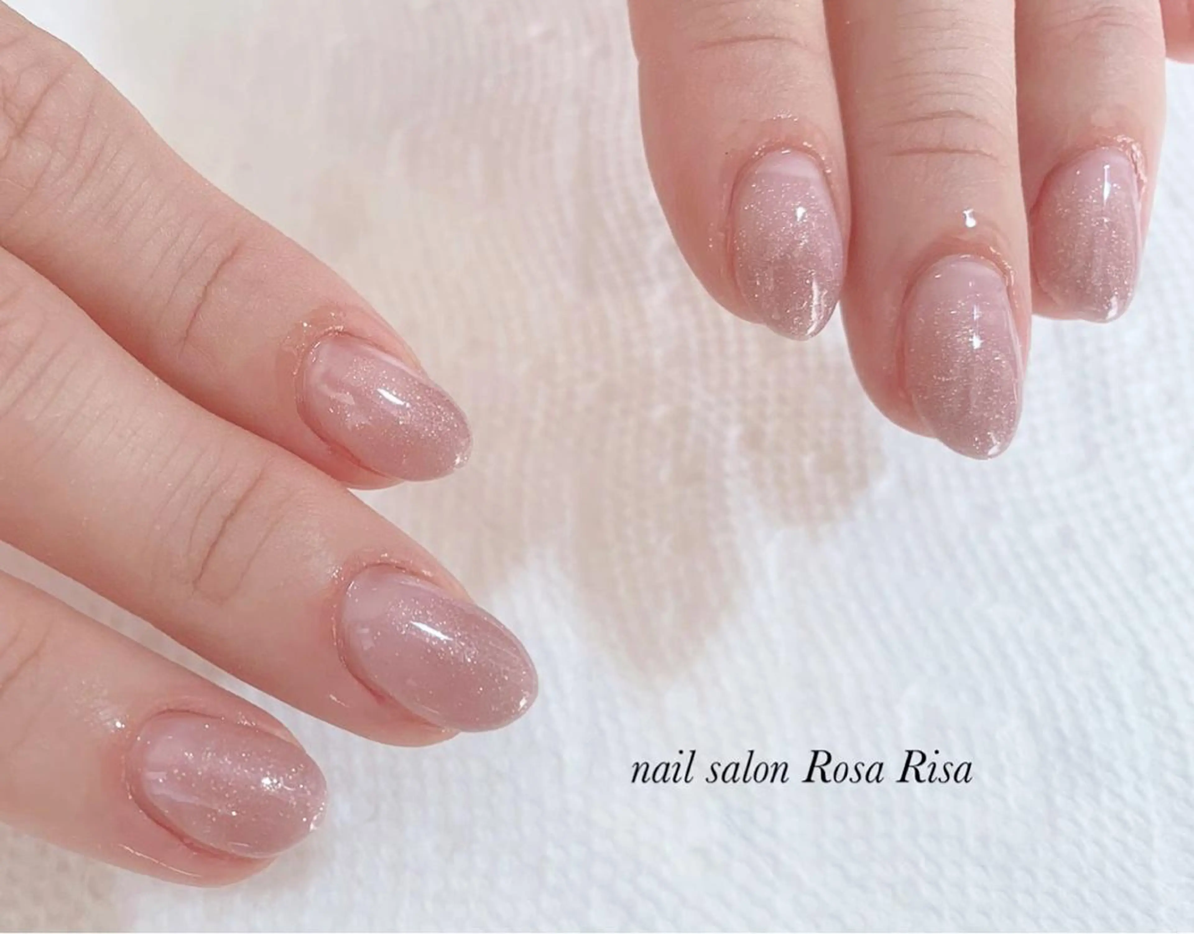 ミディアム ネイル ピンク ピンクベージュ ネイルスタジオ シェイクユアハンズのネイルデザイン