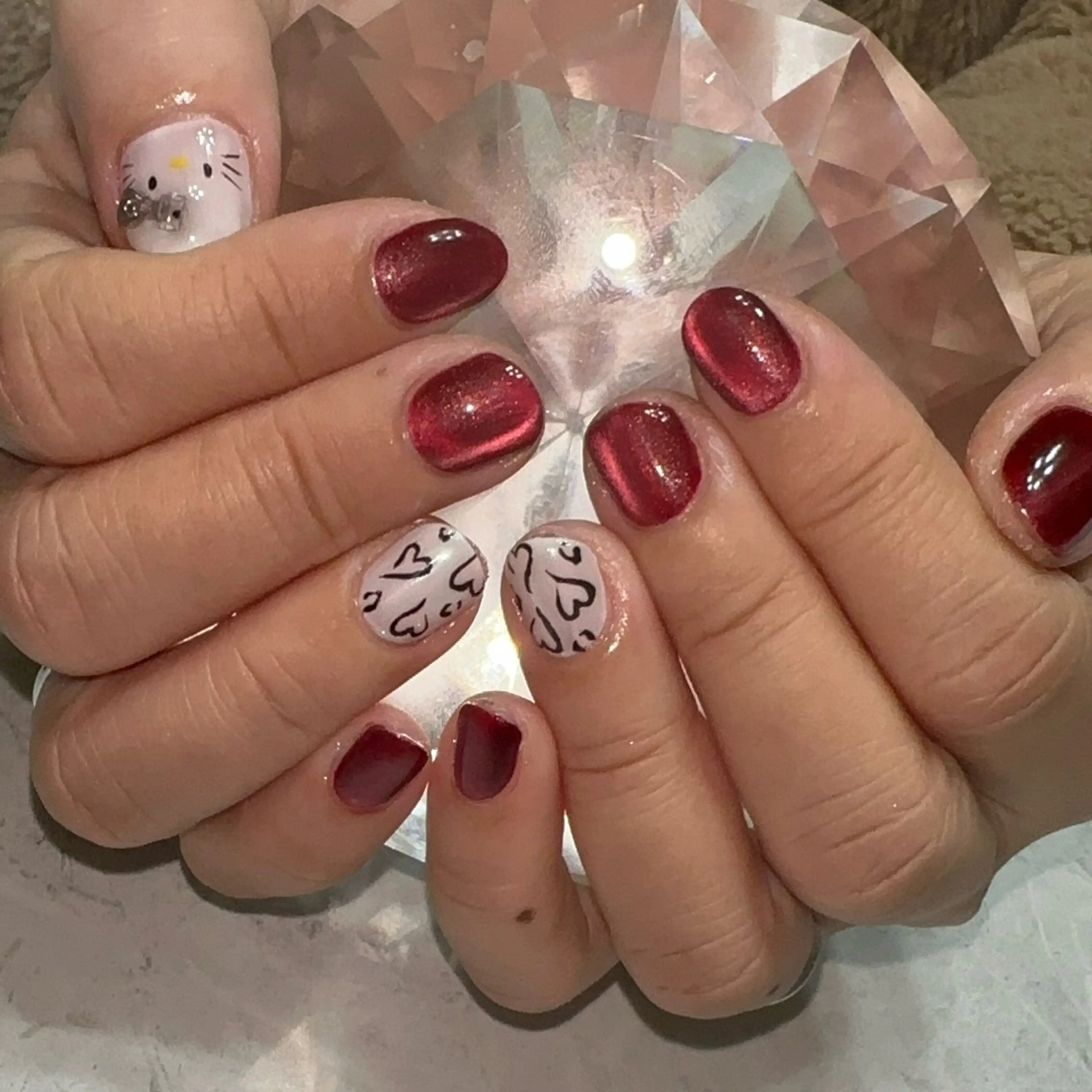 ネイル マグネットネイル 赤色 with nail.のネイルデザイン