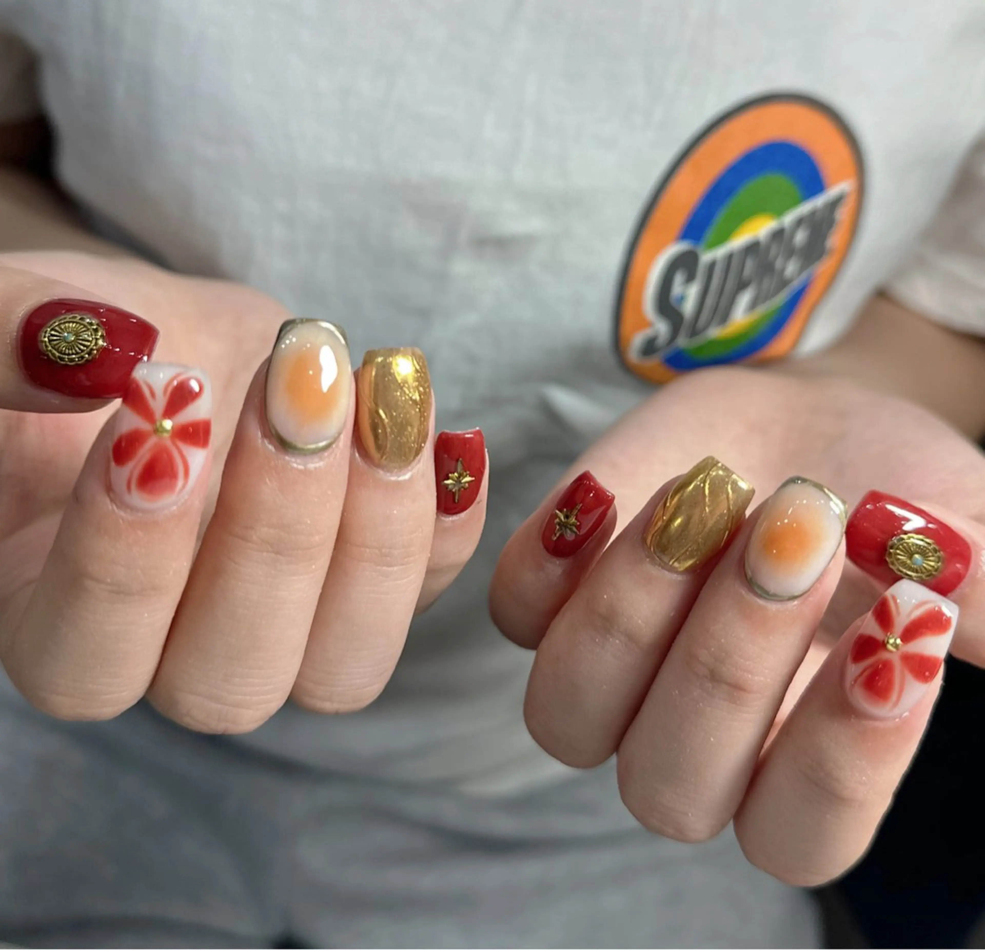 ネイル ハンドネイル フットネイル LAVISH nanamiのネイルデザイン