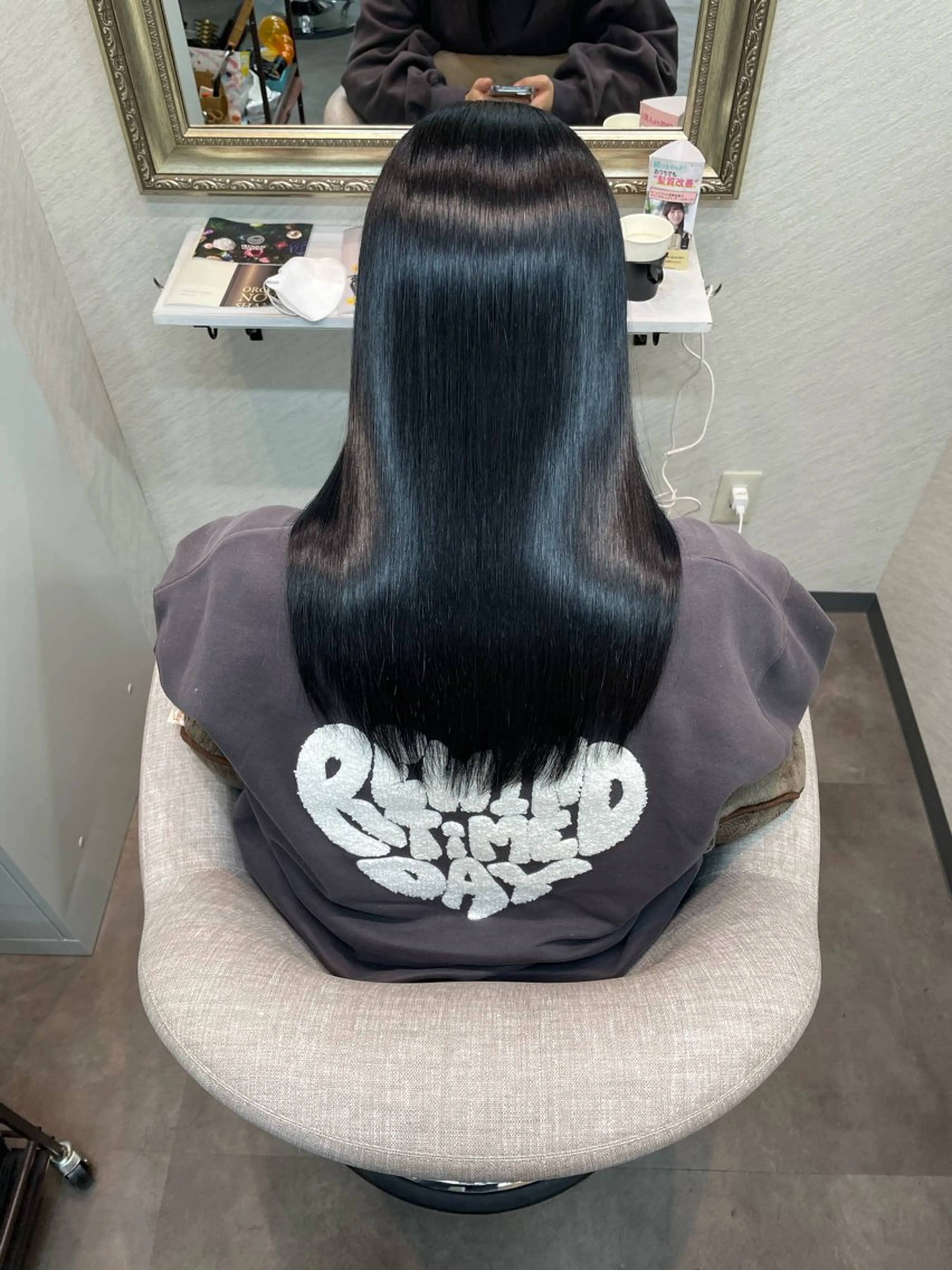 セミロング ヘアカラー トリートメント ヘッドスパ 髪質改善/縮毛矯正 アンナ🍊のヘアスタイル