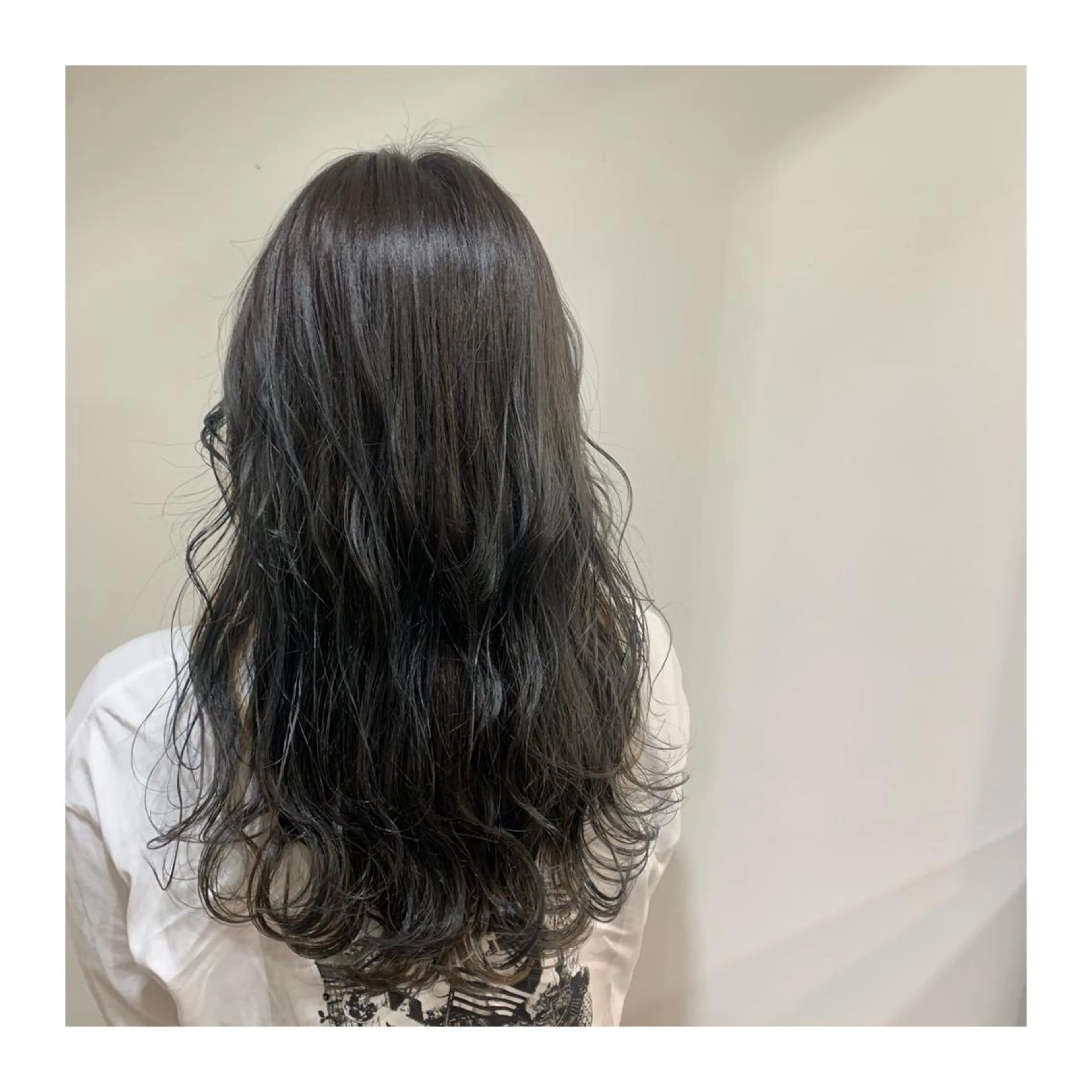 ロング カラー ヘアカラー トリートメント あべ ゆうかのヘアスタイル