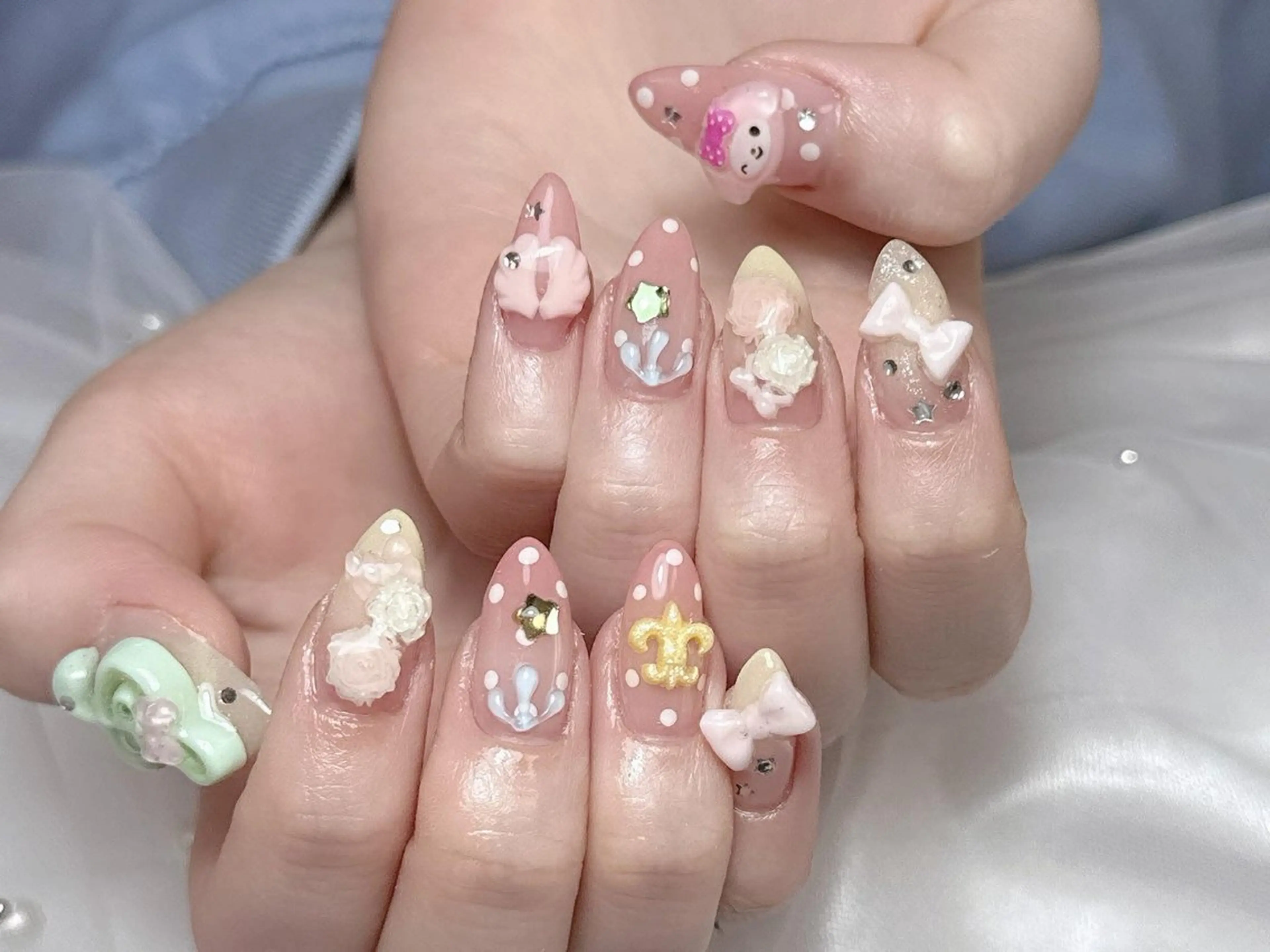 ネイル チークネイル フレンチネイル グラデーション マグネットネイル ミラーネイル ハンドネイル sorako nailのネイルデザイン