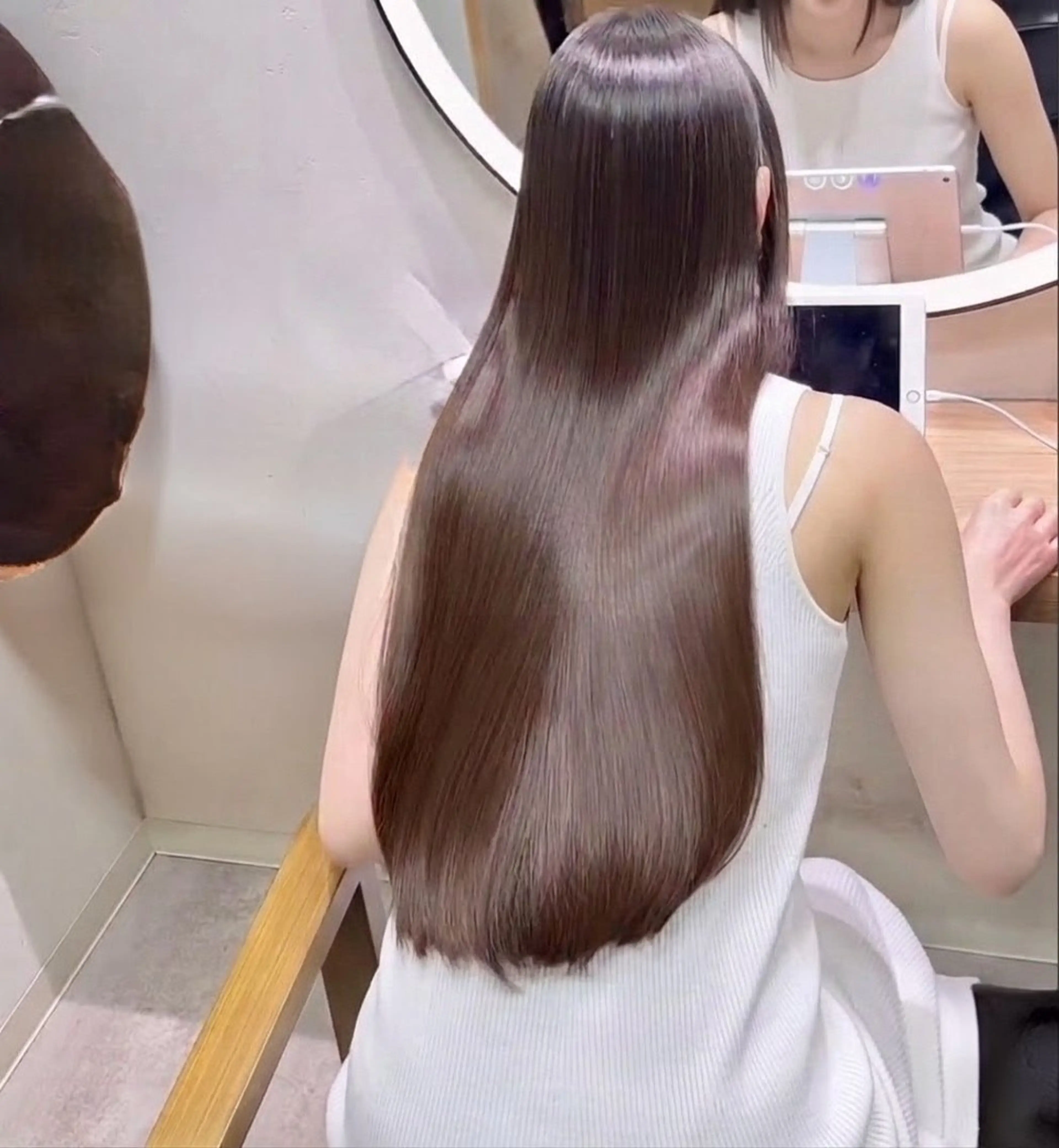 【1日1名限定】美髪矯正+カラー＋メテオ髪質改善＋メンテカットの写真