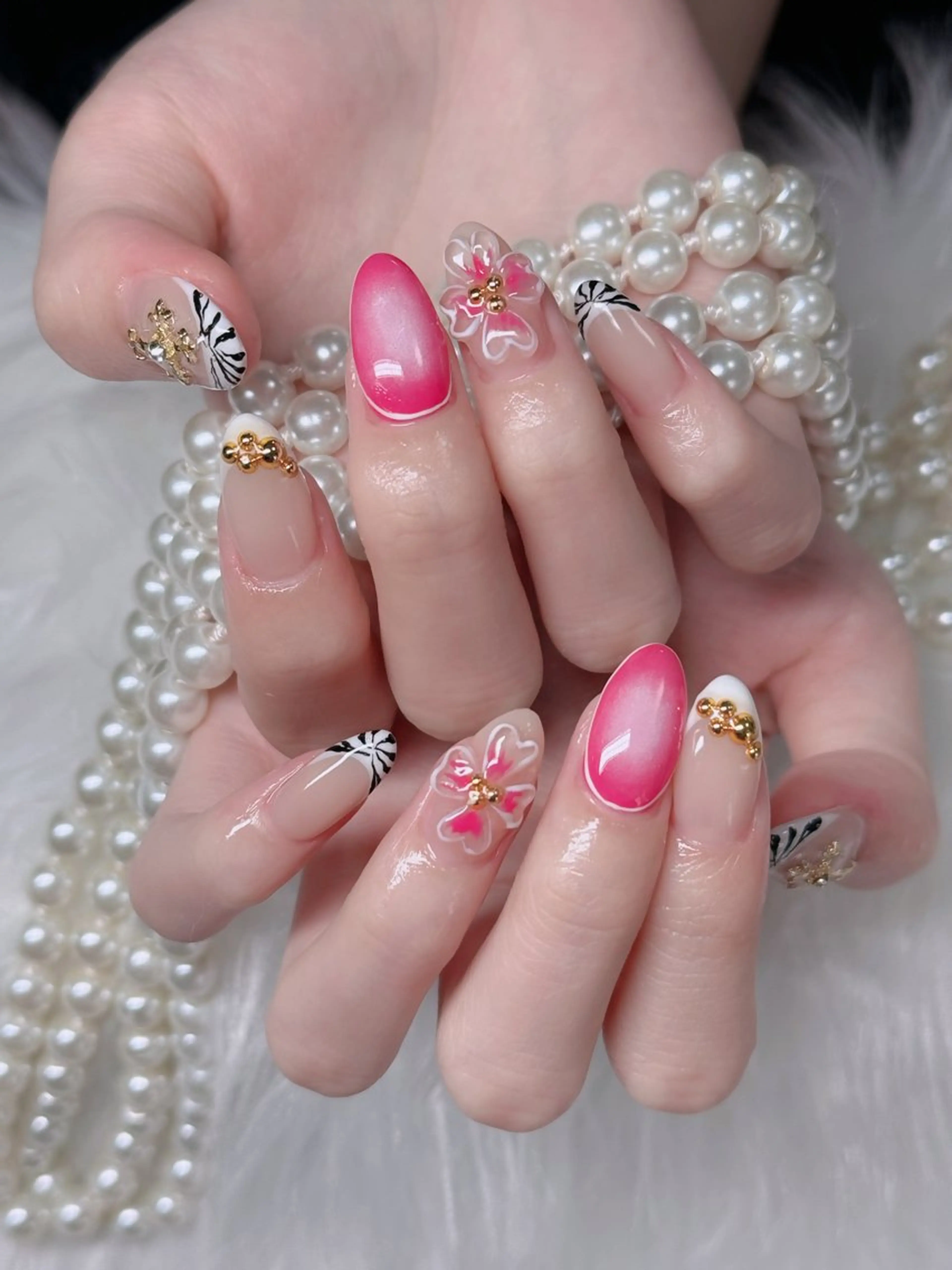 ネイル オーロラネイル フレンチネイル ジェルネイル ハロウィン キラキラネイル H.baby Nail Salonのネイルデザイン