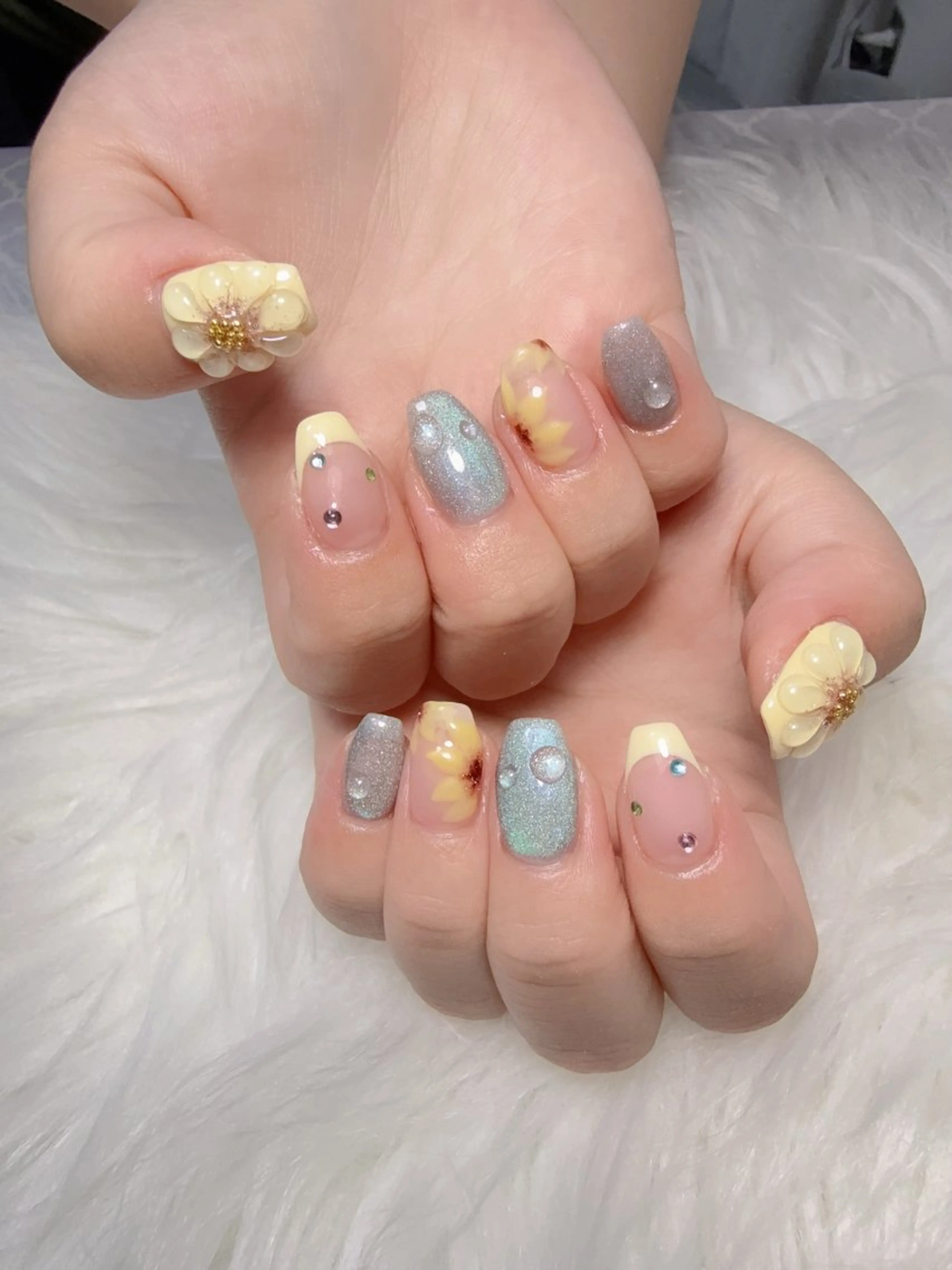 ネイル 西野 カナのネイルデザイン