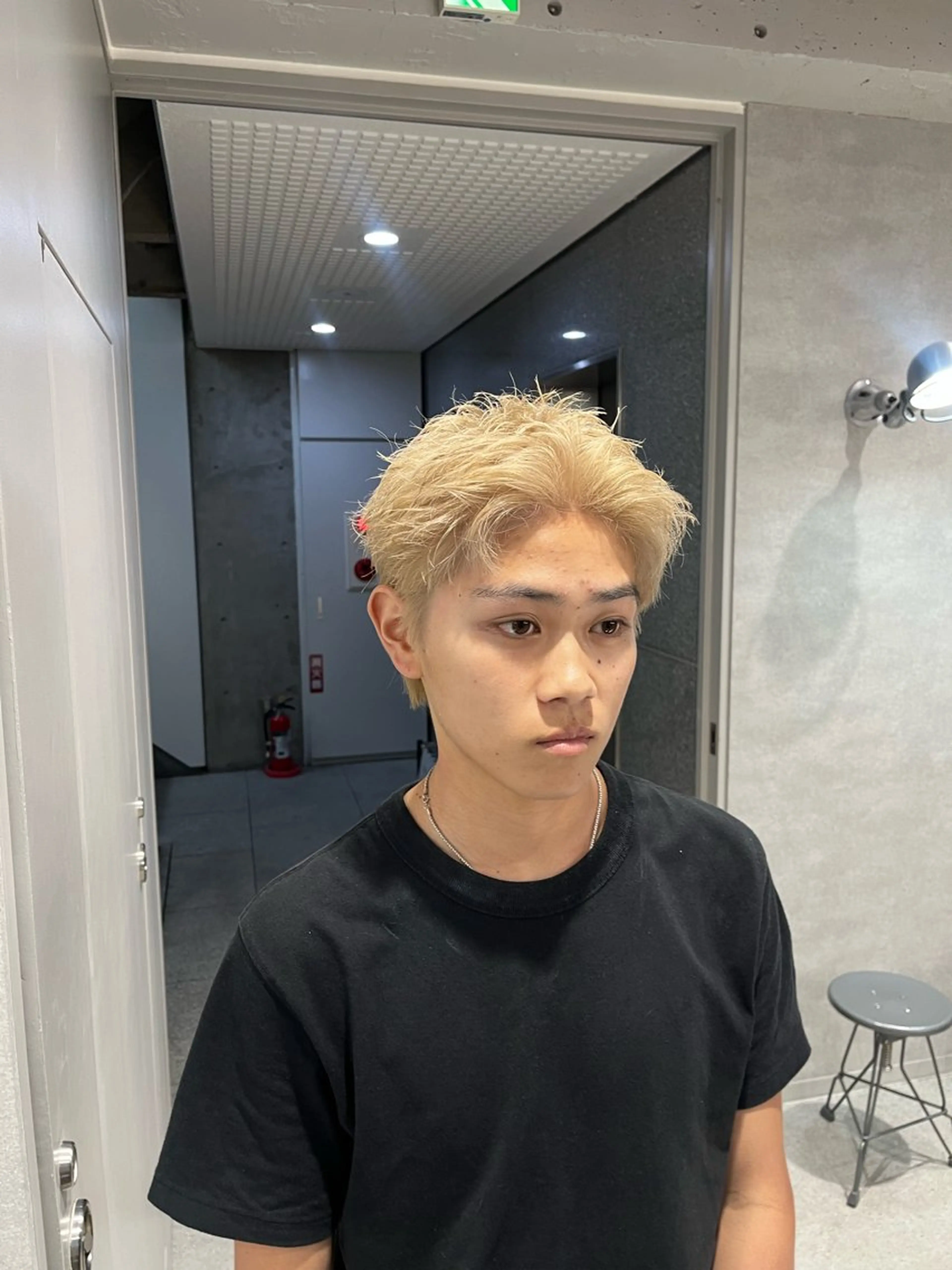 ショート カラー パーマ メンズ ベージュカラー ホワイトベージュ カット ヘアカラー 🔥メンズ 特化🔥菊水皐暉🔥のヘアスタイル