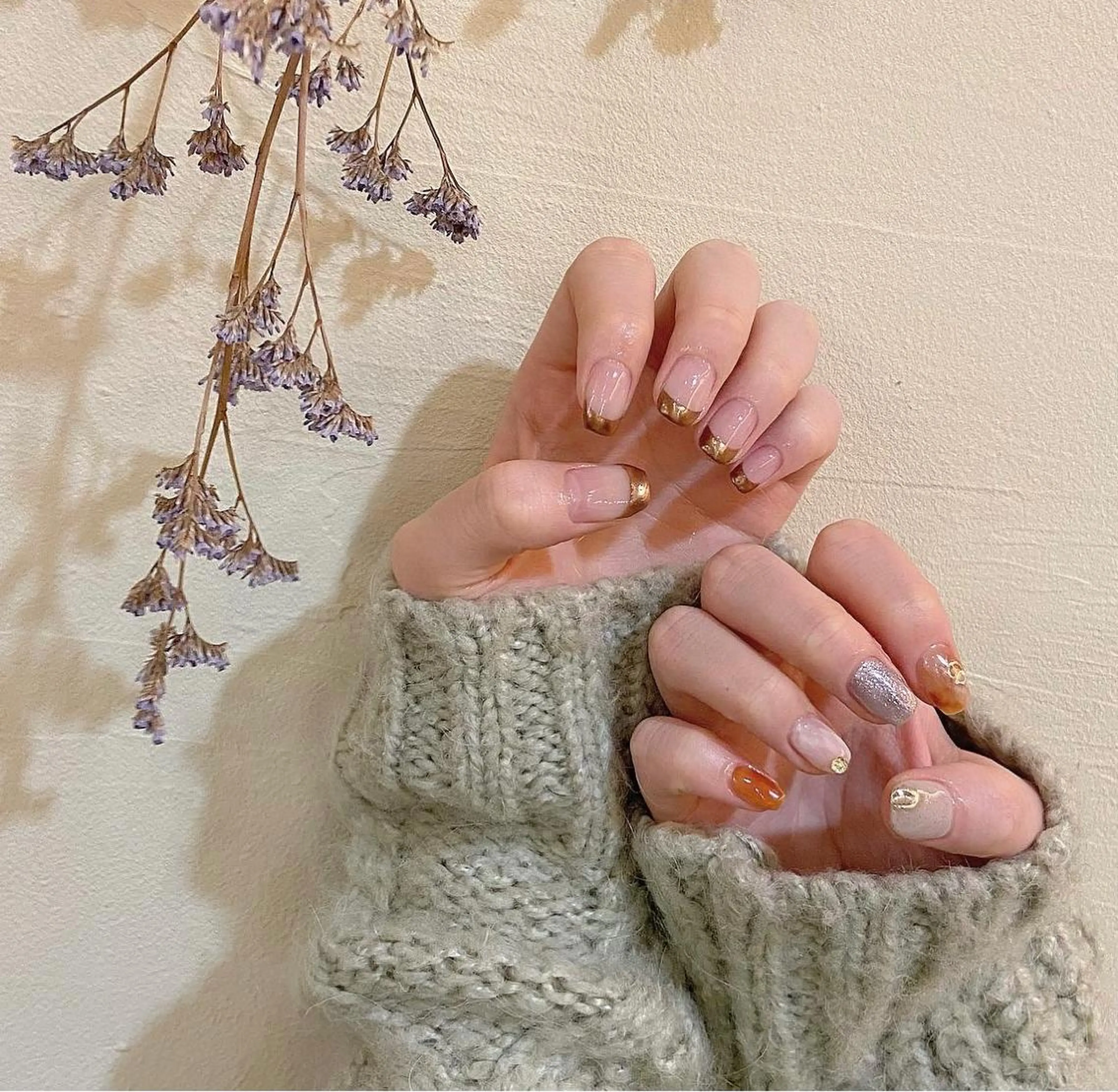 ネイル フレンチネイル 大理石ネイル(マーブル) ミラーネイル ニュアンスネイル ワンカラーネイル . .のネイルデザイン