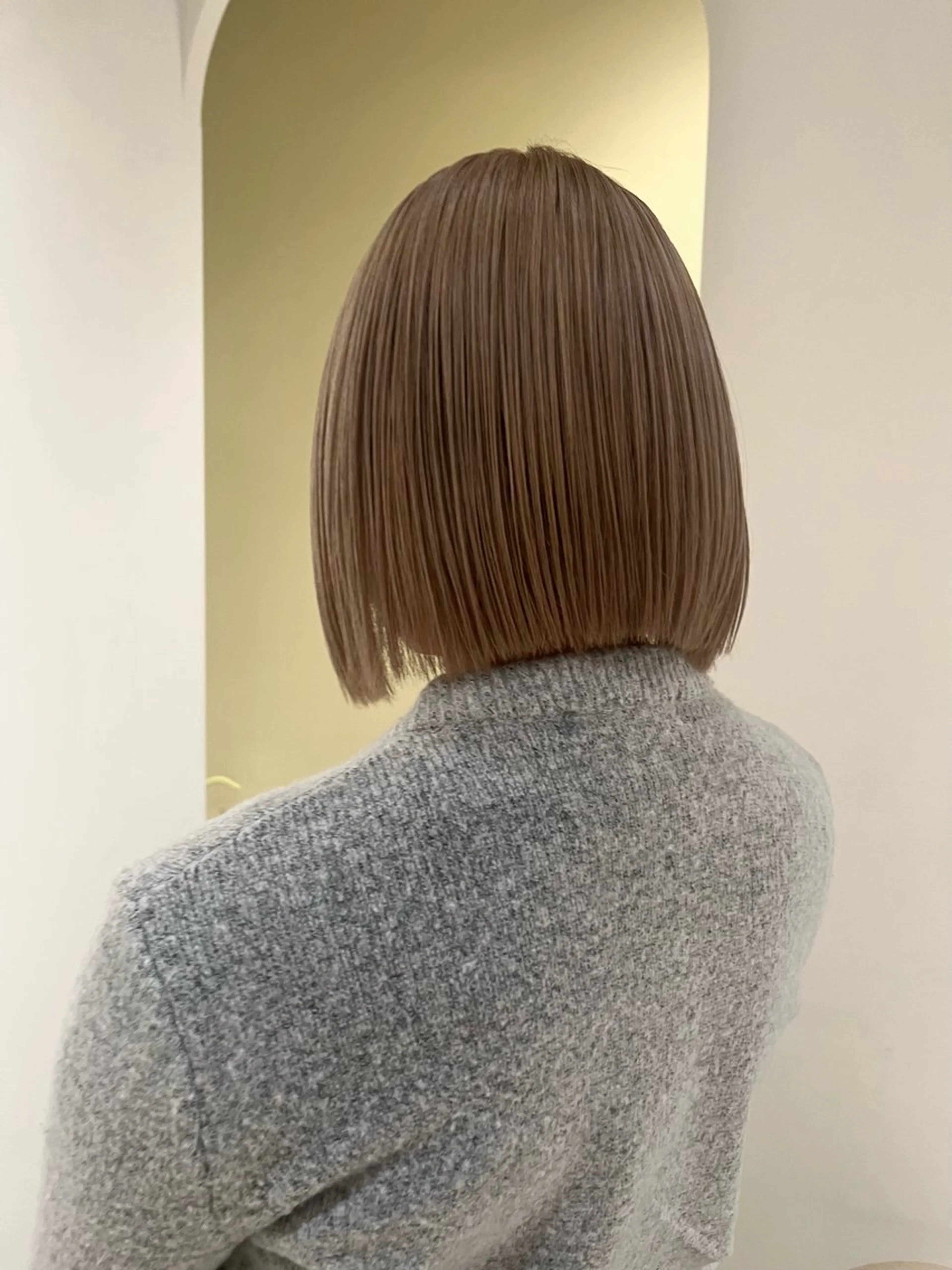 ミディアム 愛瑠奈 erunaのヘアスタイル