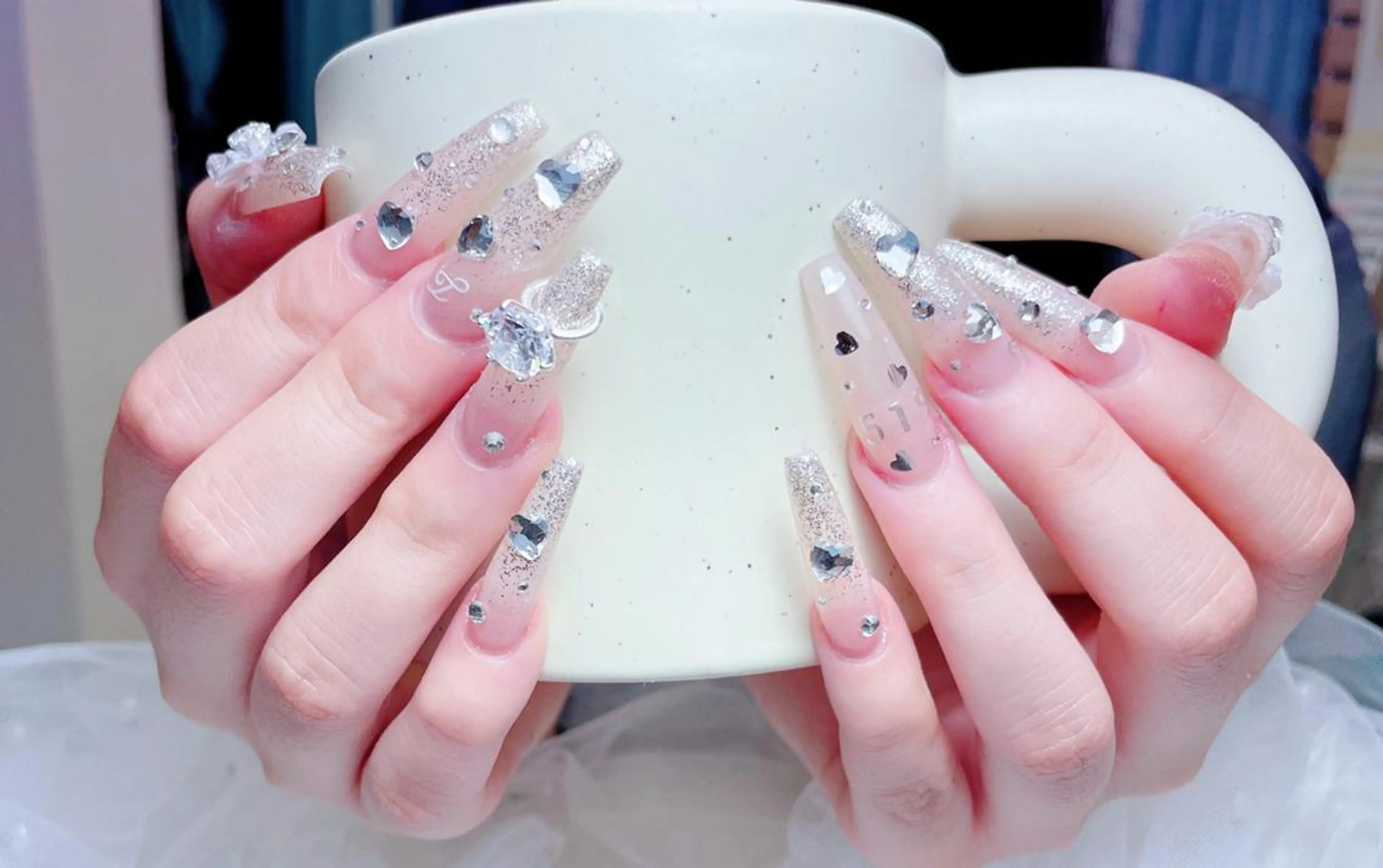 ネイル U nail 🩷 高田馬場店のネイルデザイン