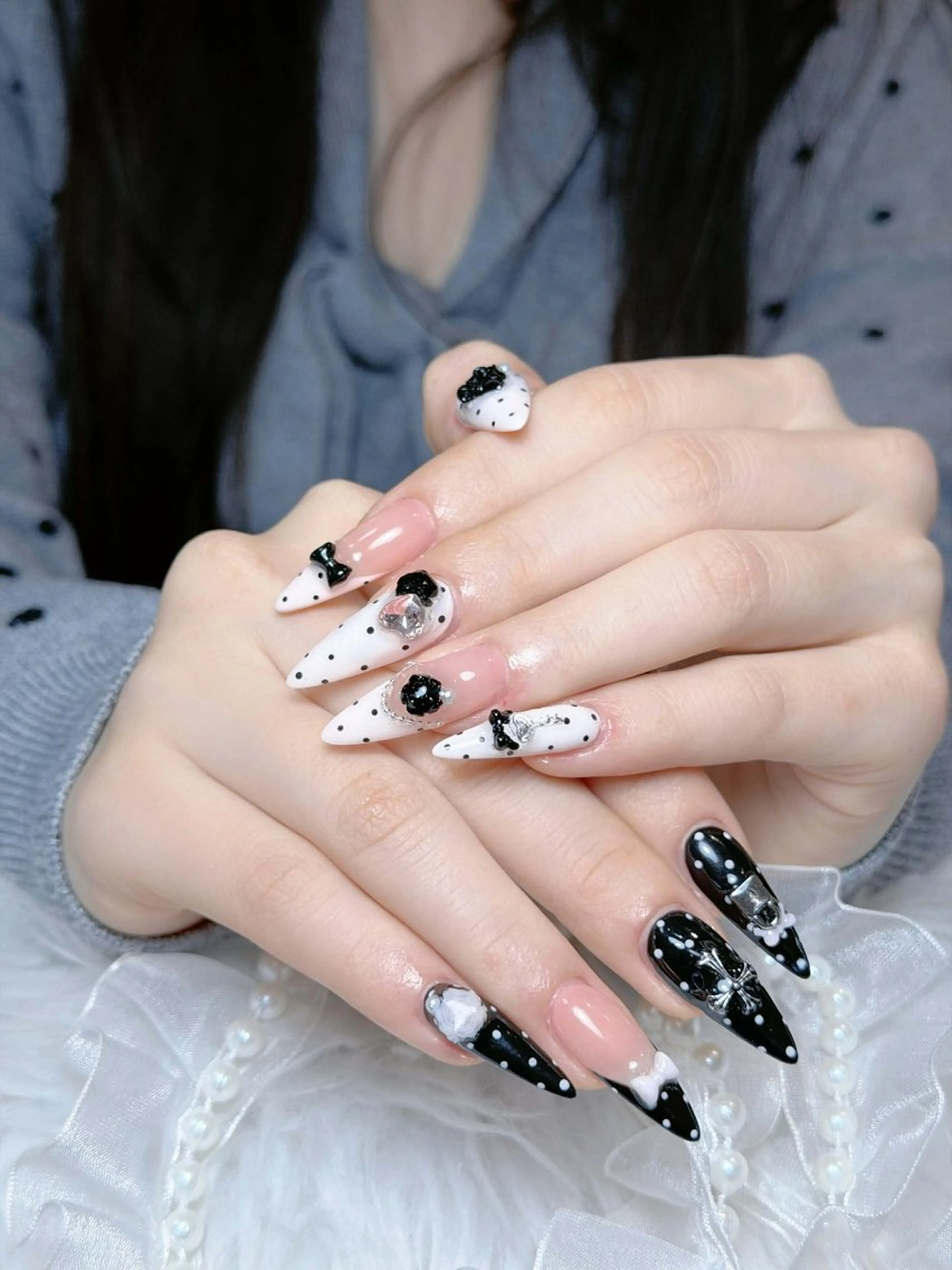 ネイル オーロラネイル ボルドー ブラウン 氷ネイル・うるうるネイル キラキラネイル ハンドネイル Julli NailStudioのネイルデザイン