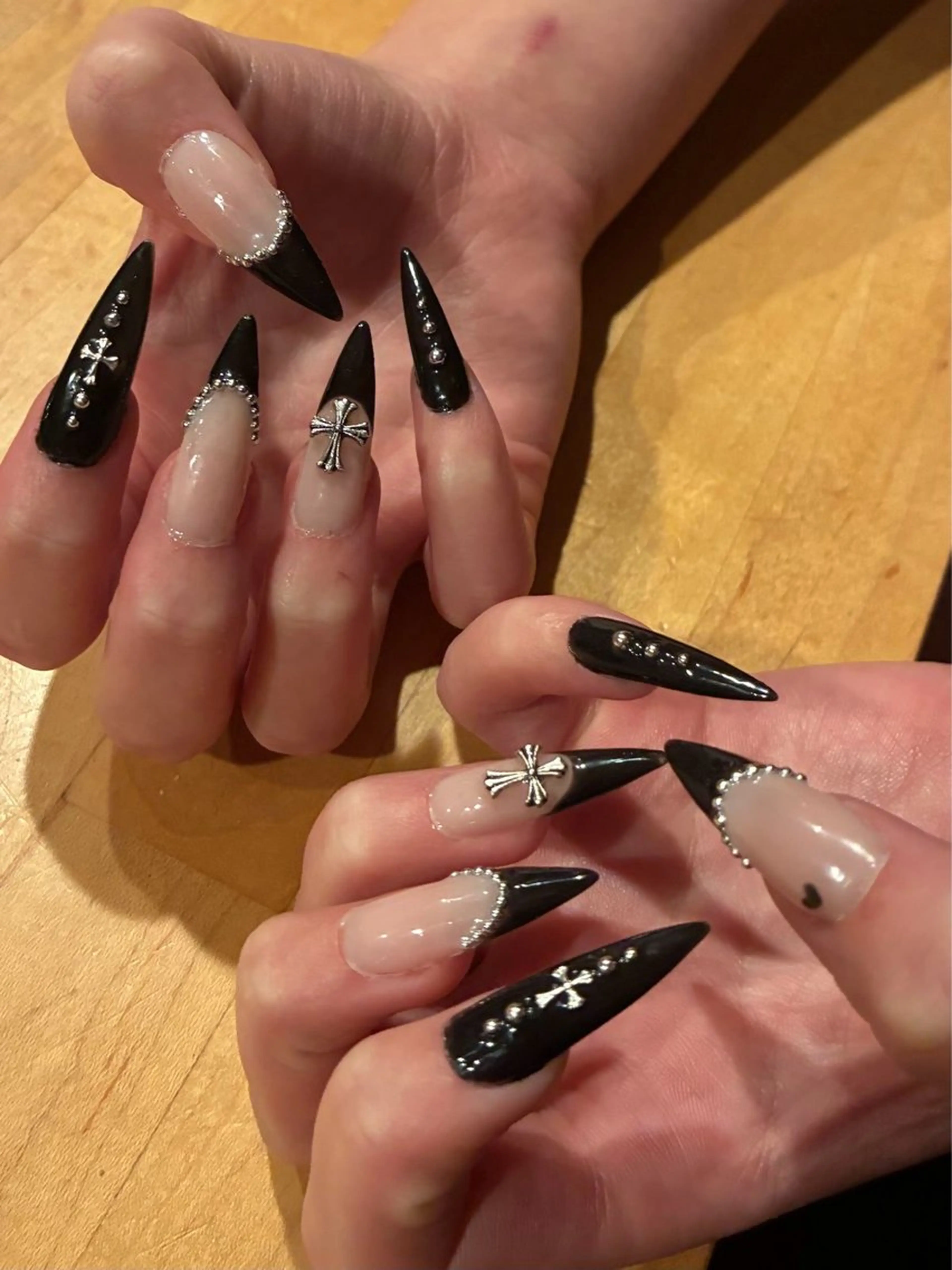 ネイル フレンチネイル キラキラネイル 韓国ネイル シンプルネイル ワンホンネイル ハンドネイル MEI Nailのネイルデザイン