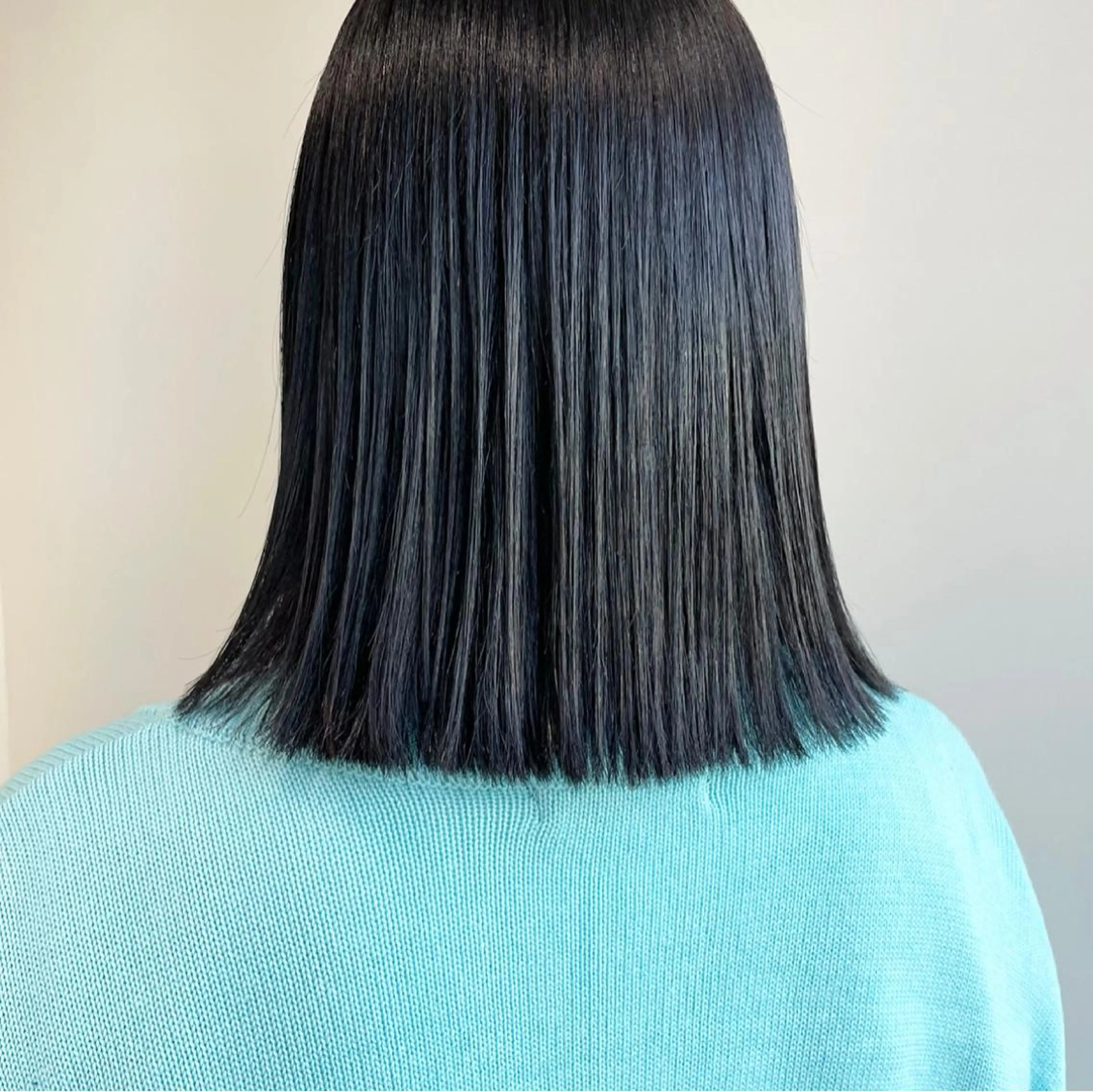 ミディアム カラー 山口 莉奈のヘアスタイル