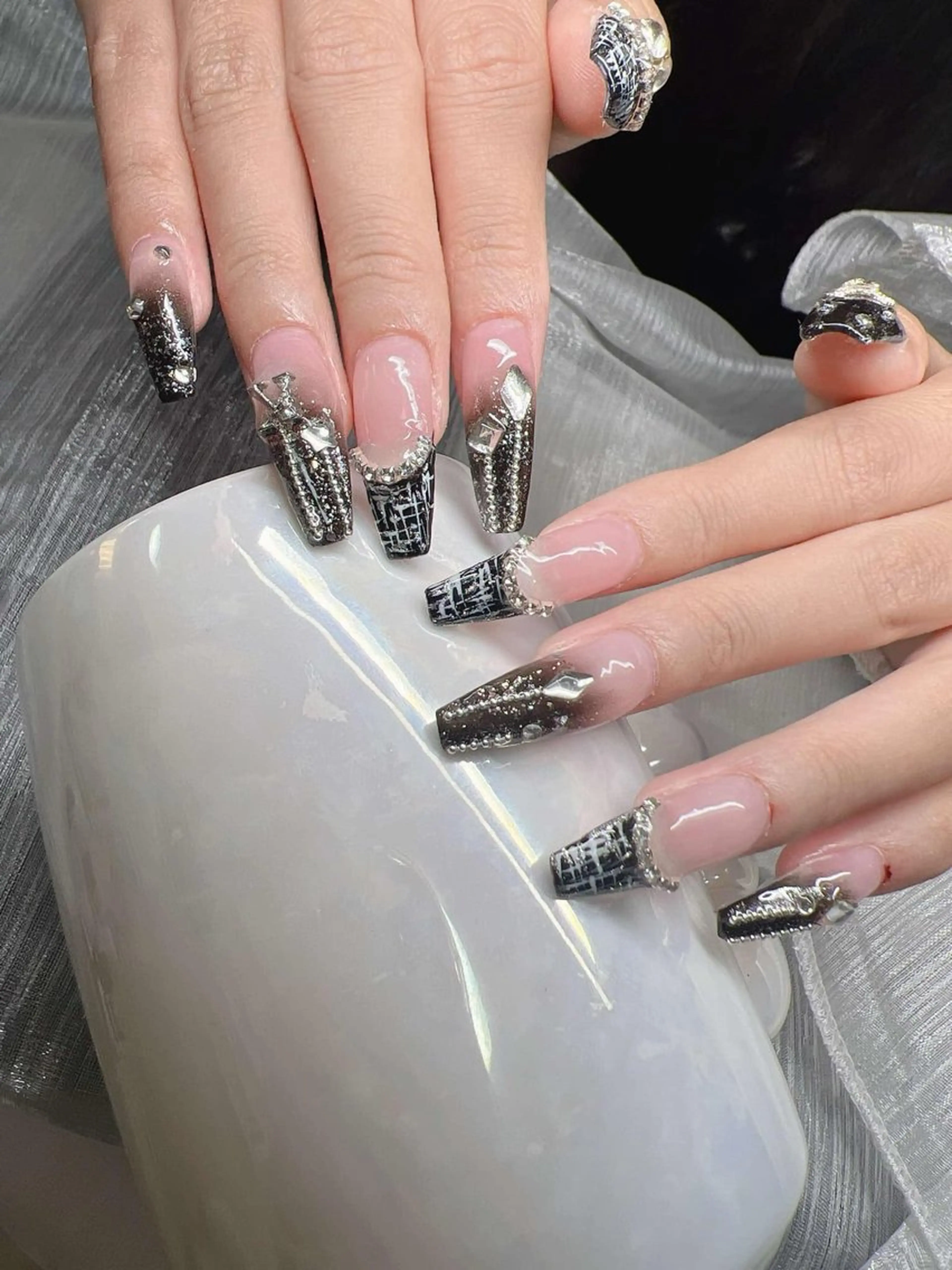 ネイル 長さ出し グラデーション キラキラネイル マグネットネイル ミラーネイル Lee Nails チップ長さだし専門店のネイルデザイン