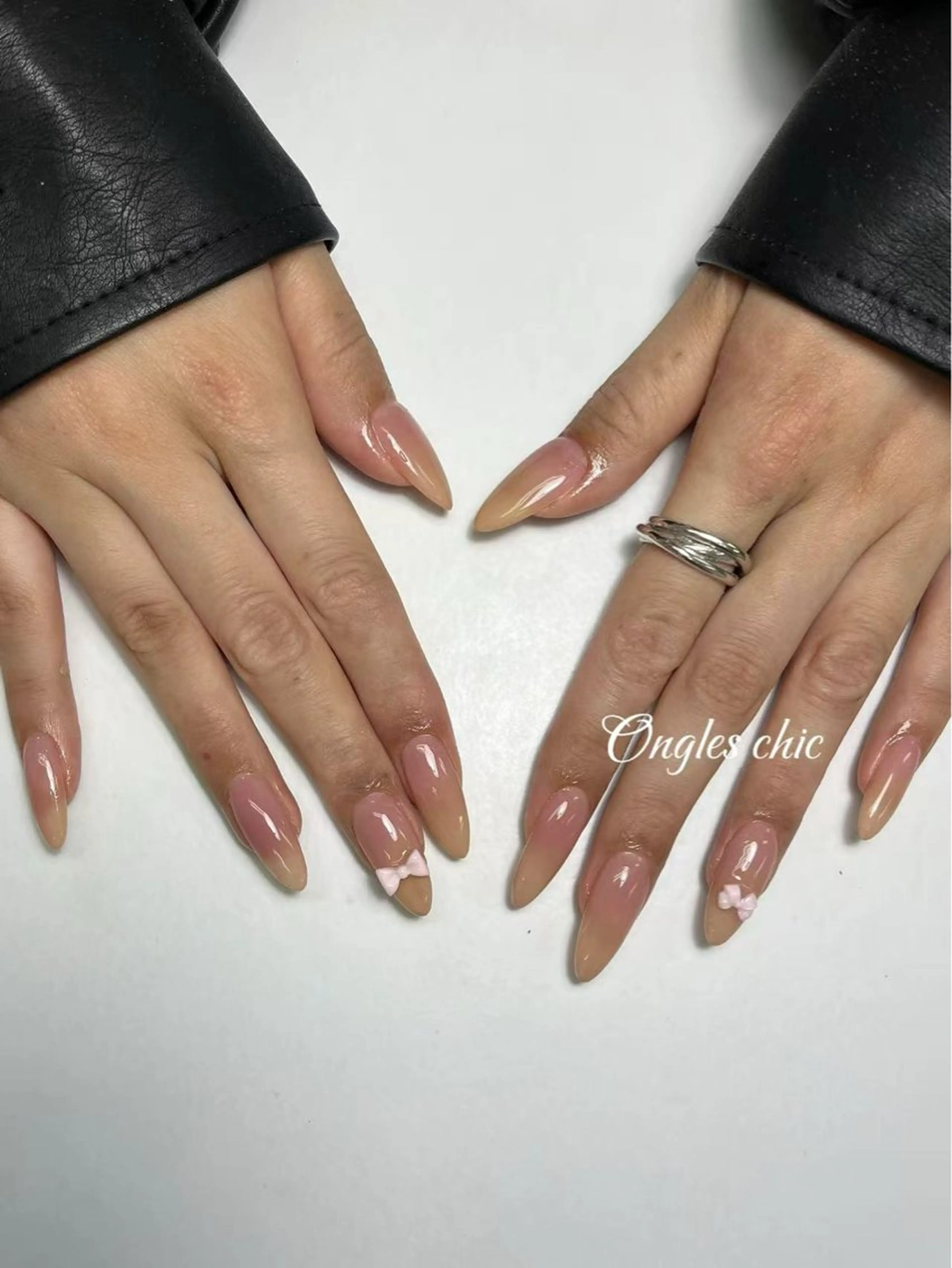 ネイル ハンドネイル ongles chicのネイルデザイン