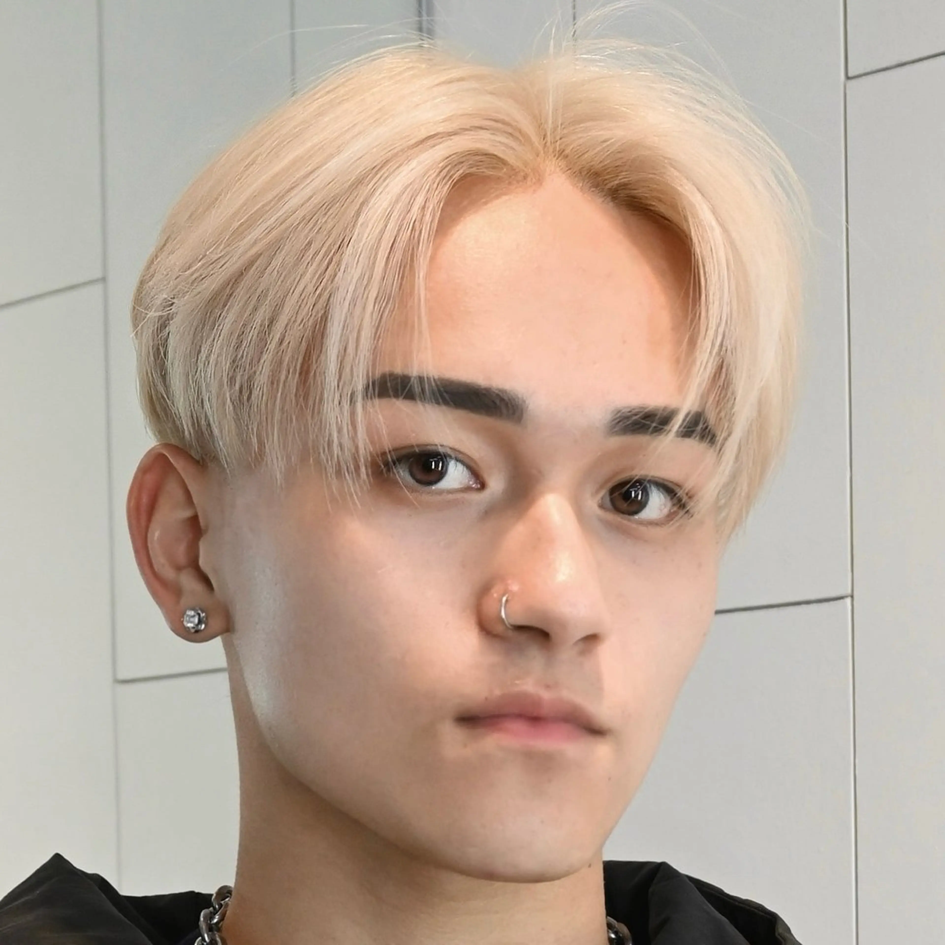 【⚠️期間限定1月末まで】メンズカット＋ハイブリーチ(ケアブリーチ)＋ダメージ補修トリートメント✨️の写真