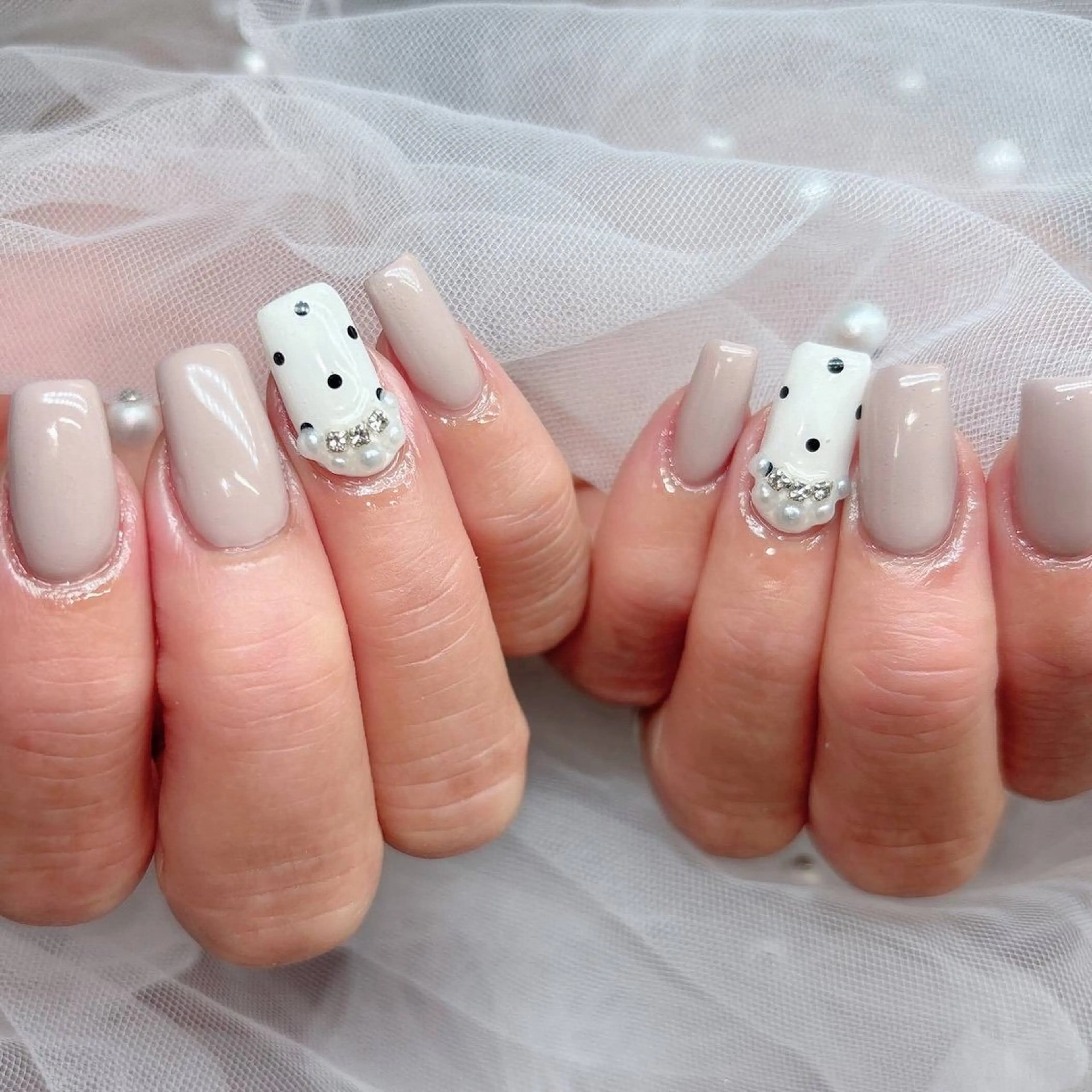 ネイル ドット ハンドネイル ハンドケア Epokku ネイルサロンのネイルデザイン