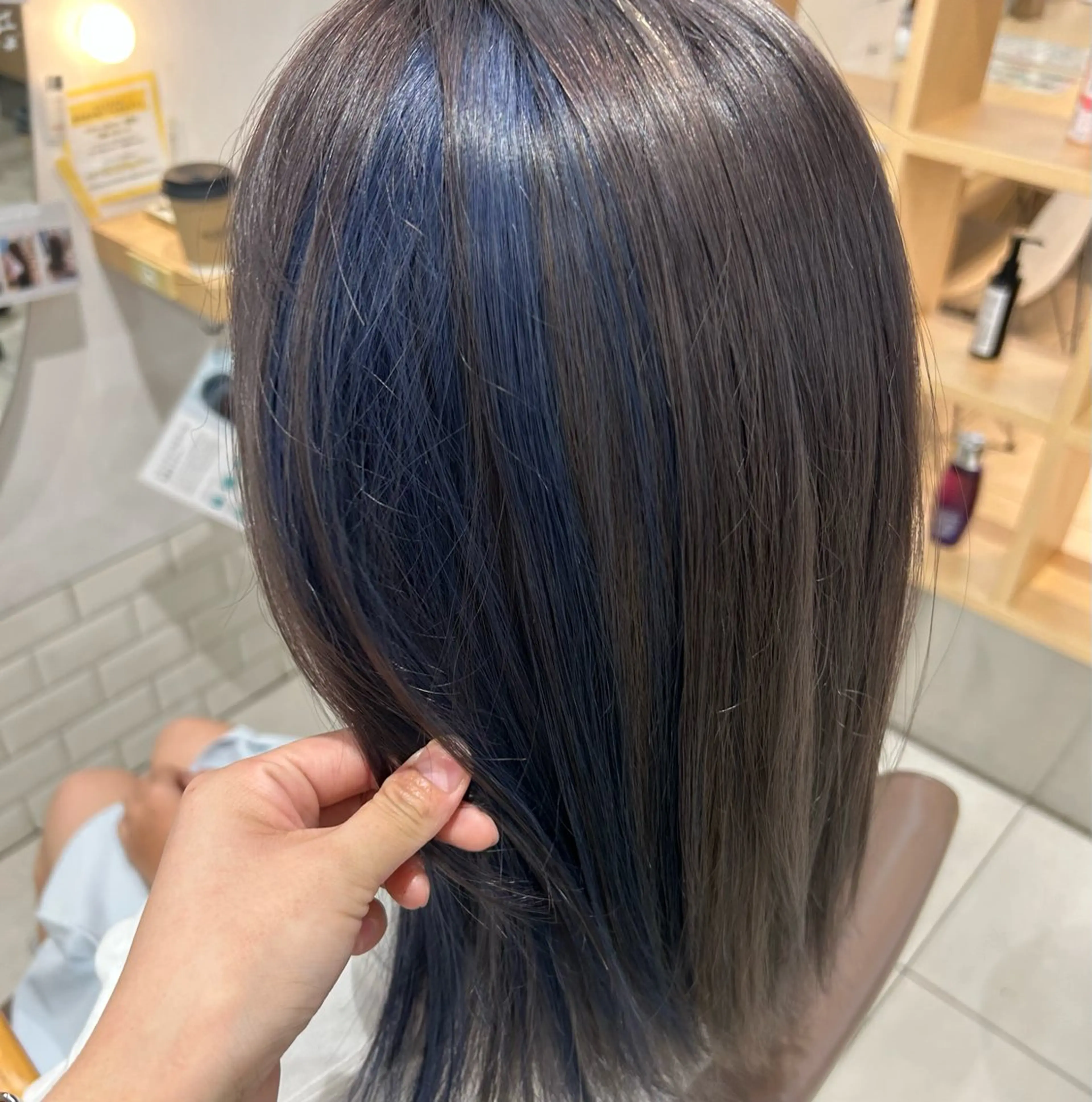 ロング 🍂透明感ベージュ カラー🍂森部杏菜のヘアスタイル