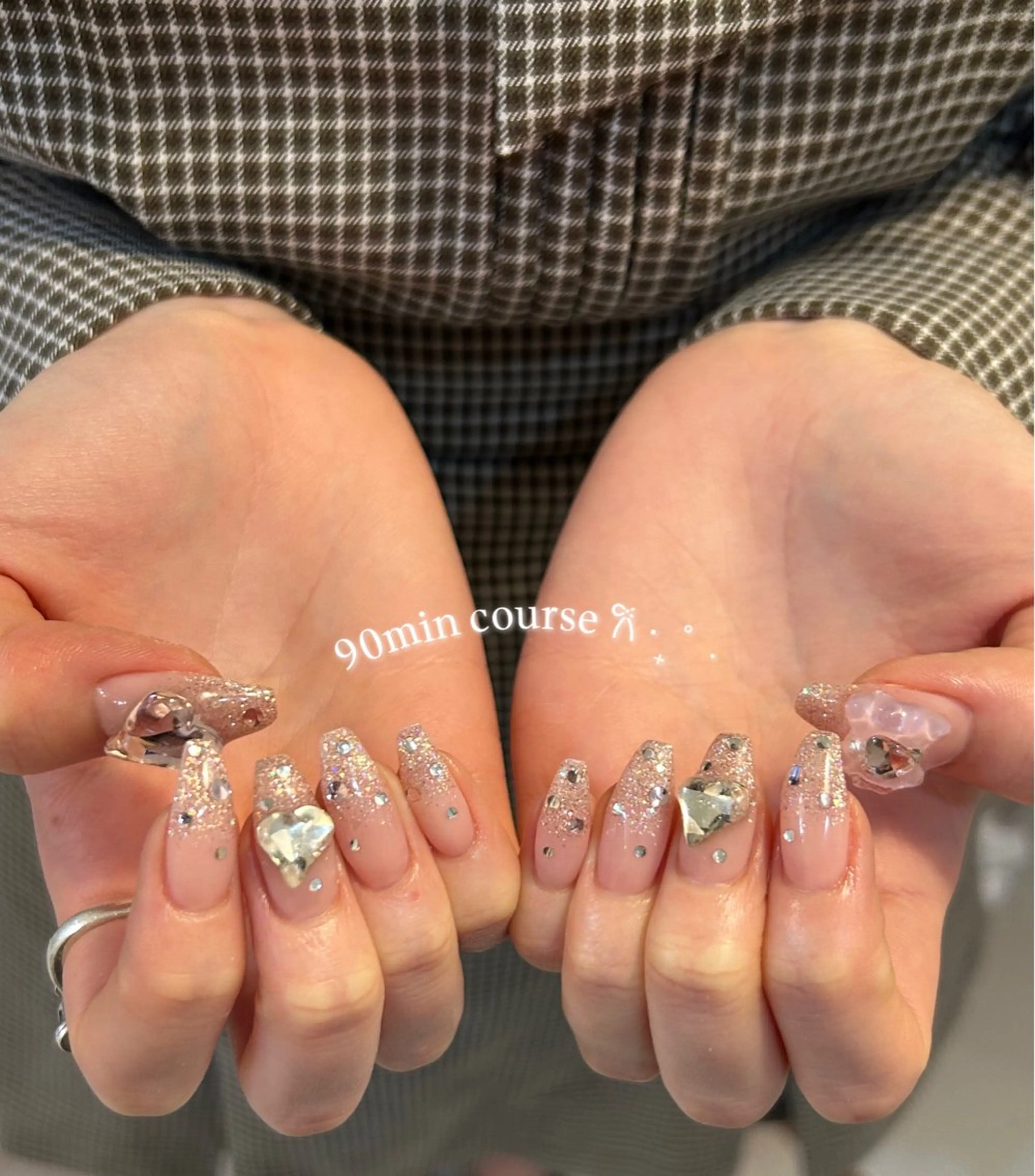 ネイル ハンドネイル ViViA momokaのネイルデザイン