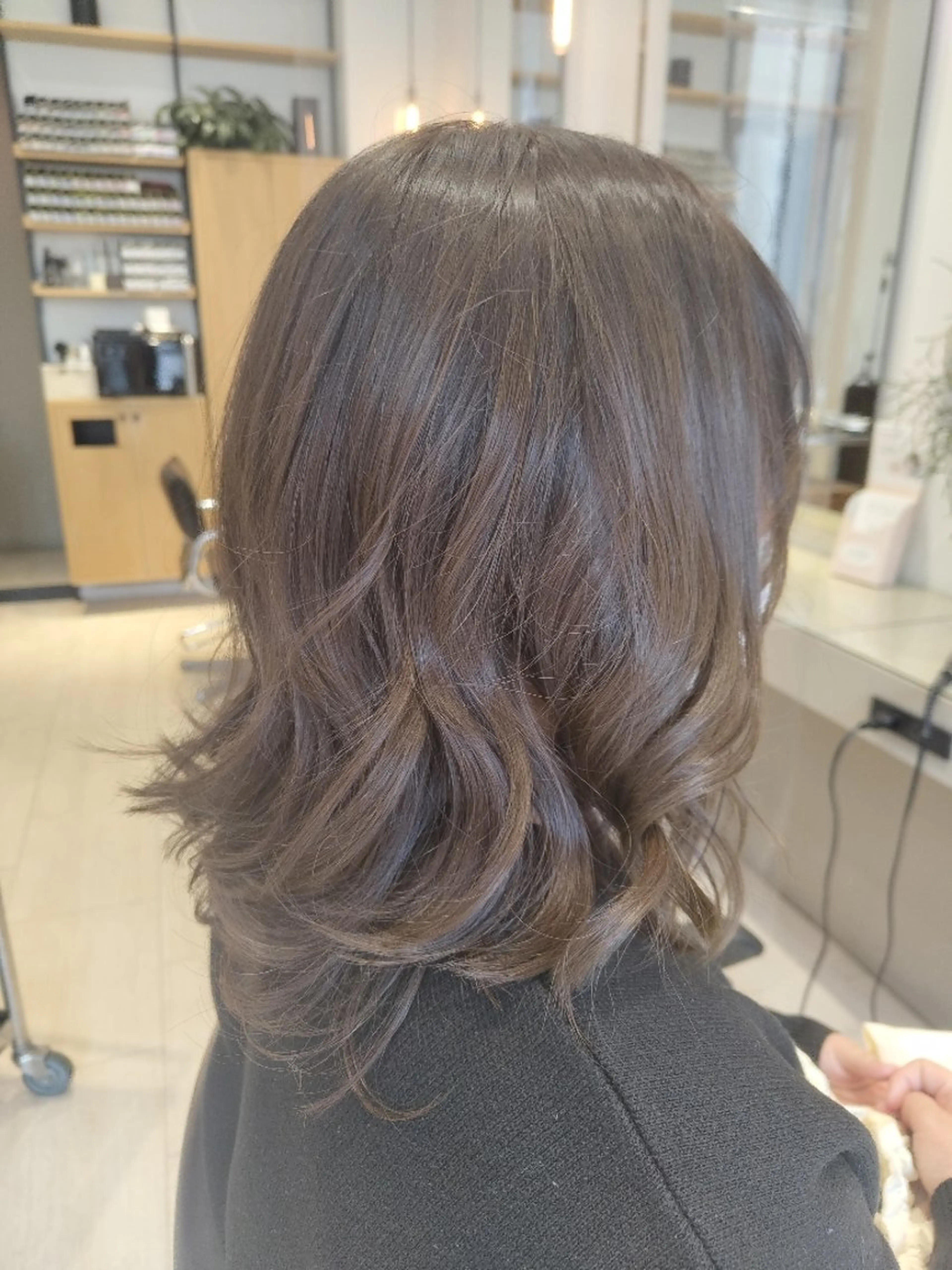 セミロング レイヤーカット カット ヘアカラー Fucai tomocoのヘアスタイル