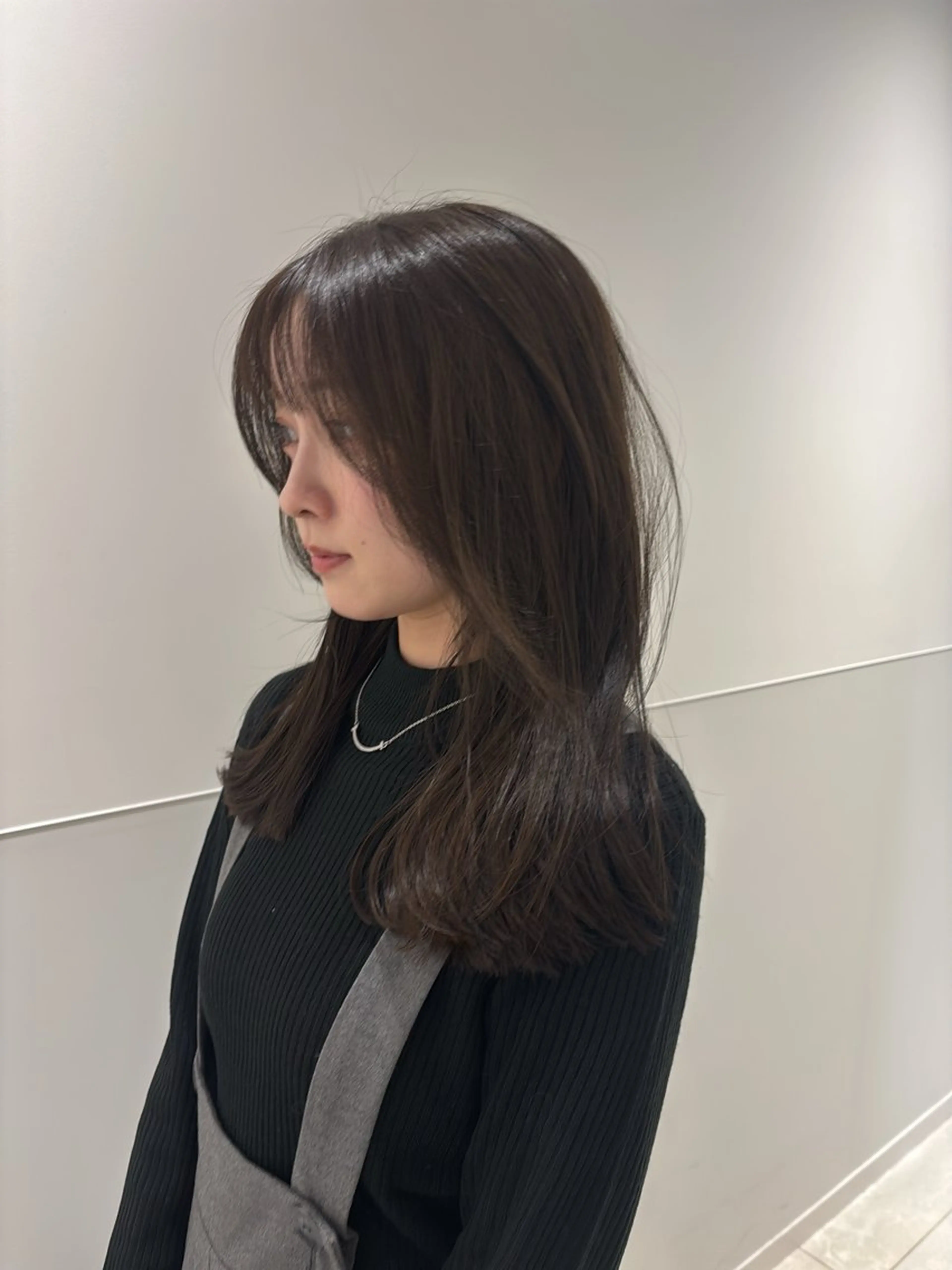 ミディアム カラー パーマ ヘアアレンジ メンズ 切りっぱなしボブ ボブレイヤー メンズ韓国風 ボブ くびれヘア 切りっぱなしヘアボブ ミディアムヘアRYOのヘアスタイル