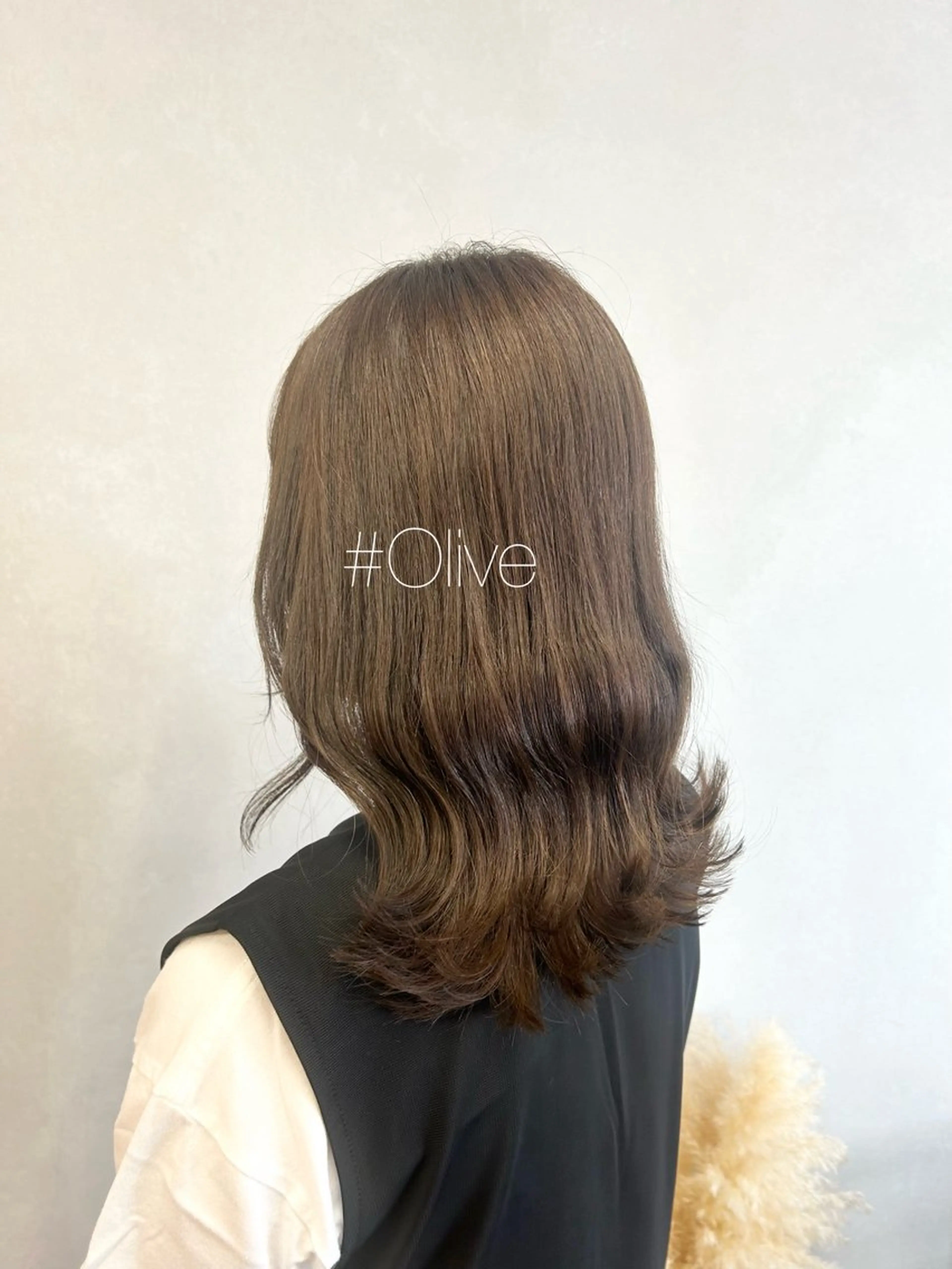 セミロング カラー オリーブカラー カット ヘアカラー 暖色･似合わせカラー (廣石沙英🎀)のヘアスタイル