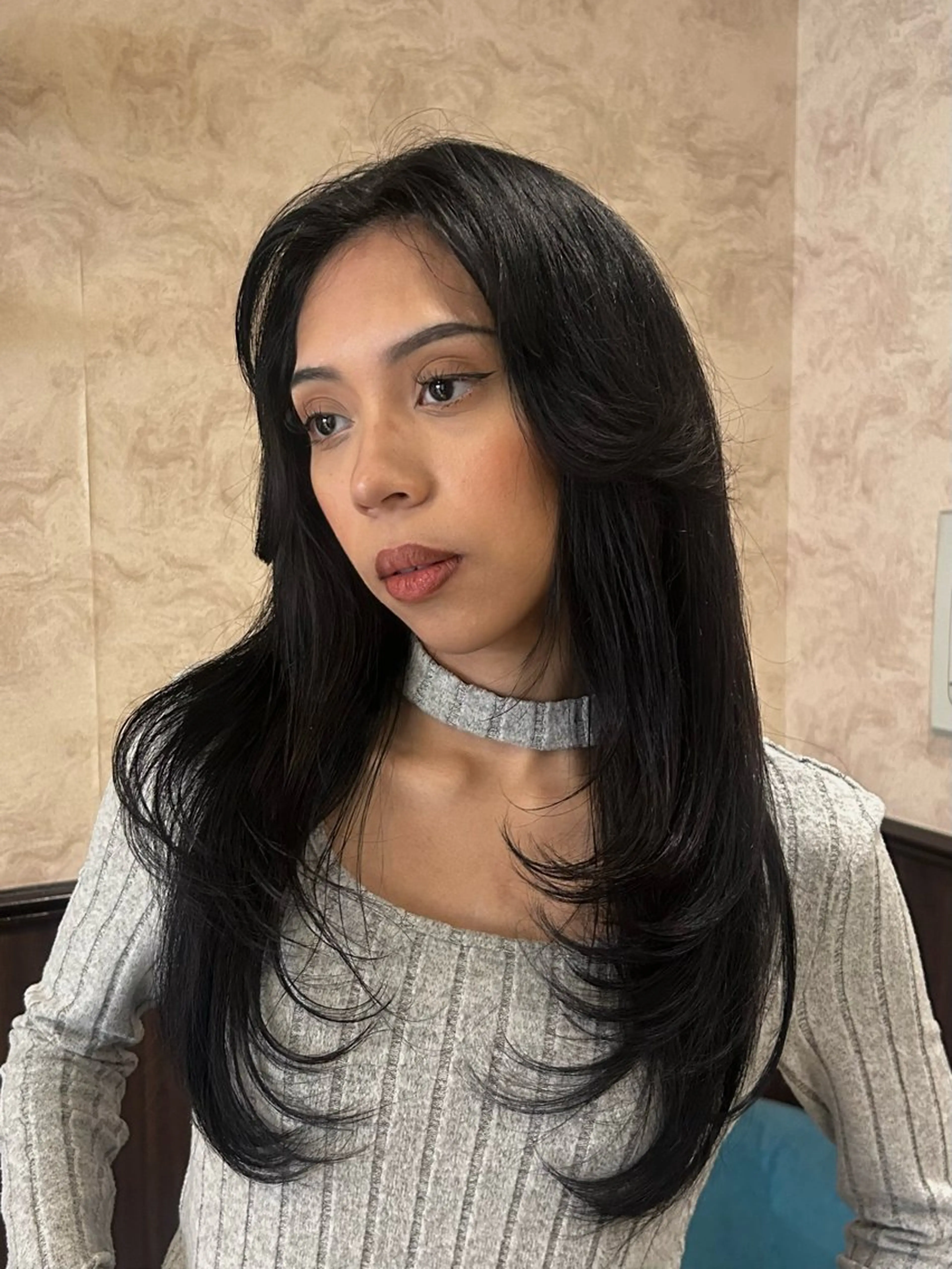 ロング カット Momo/海外ヘア /レイヤー/艶カラーのヘアスタイル