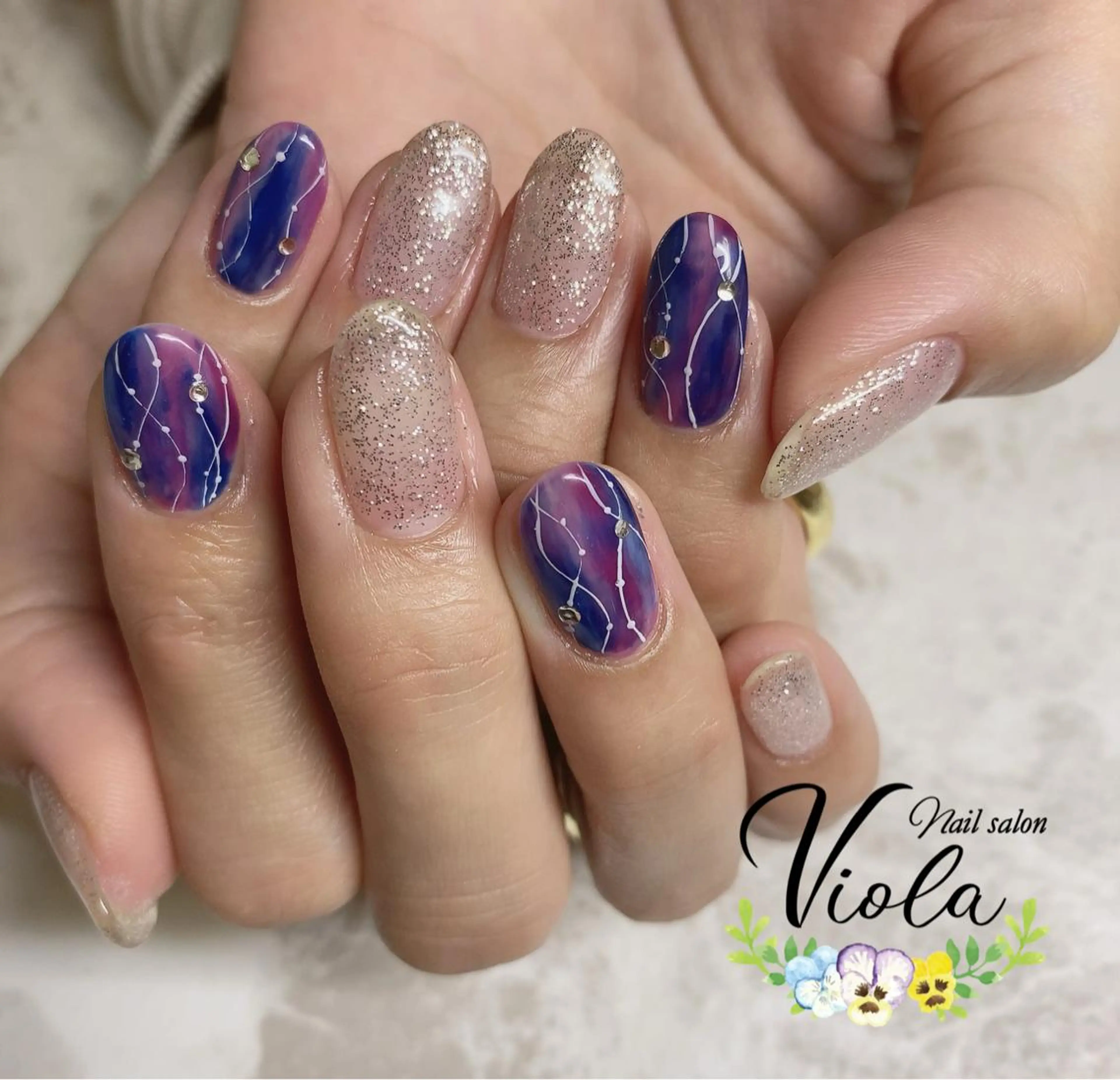 ネイル アートネイル ラメ(グリッター) ハンドネイル Nailsalon Viola所属・ネイルサロン Violaのネイルデザイン