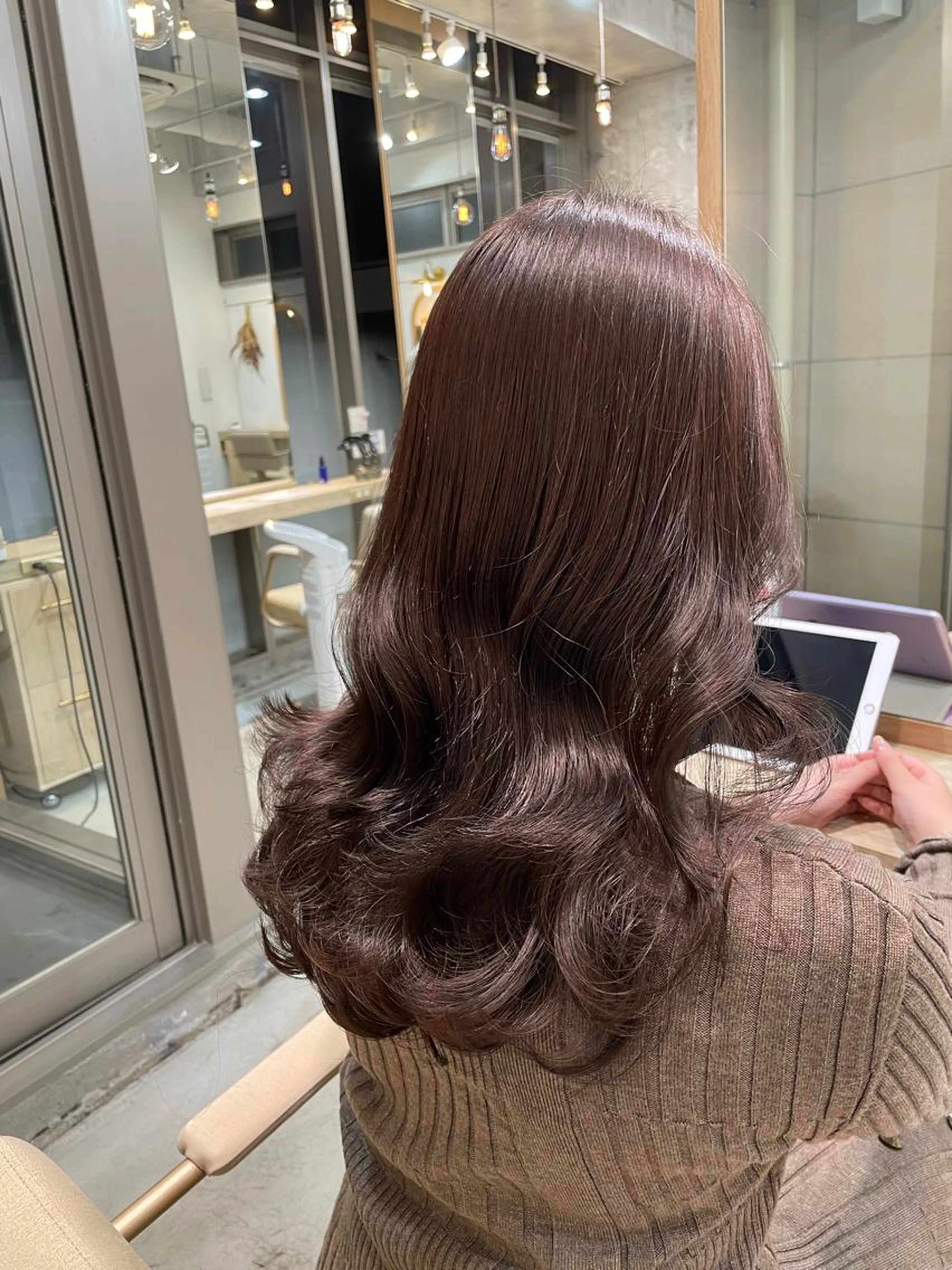 【⚠︎土曜日🆖】【トリートメント付き🎀】✨ダメージレス艶カラー✨ロング料金無し！！の写真