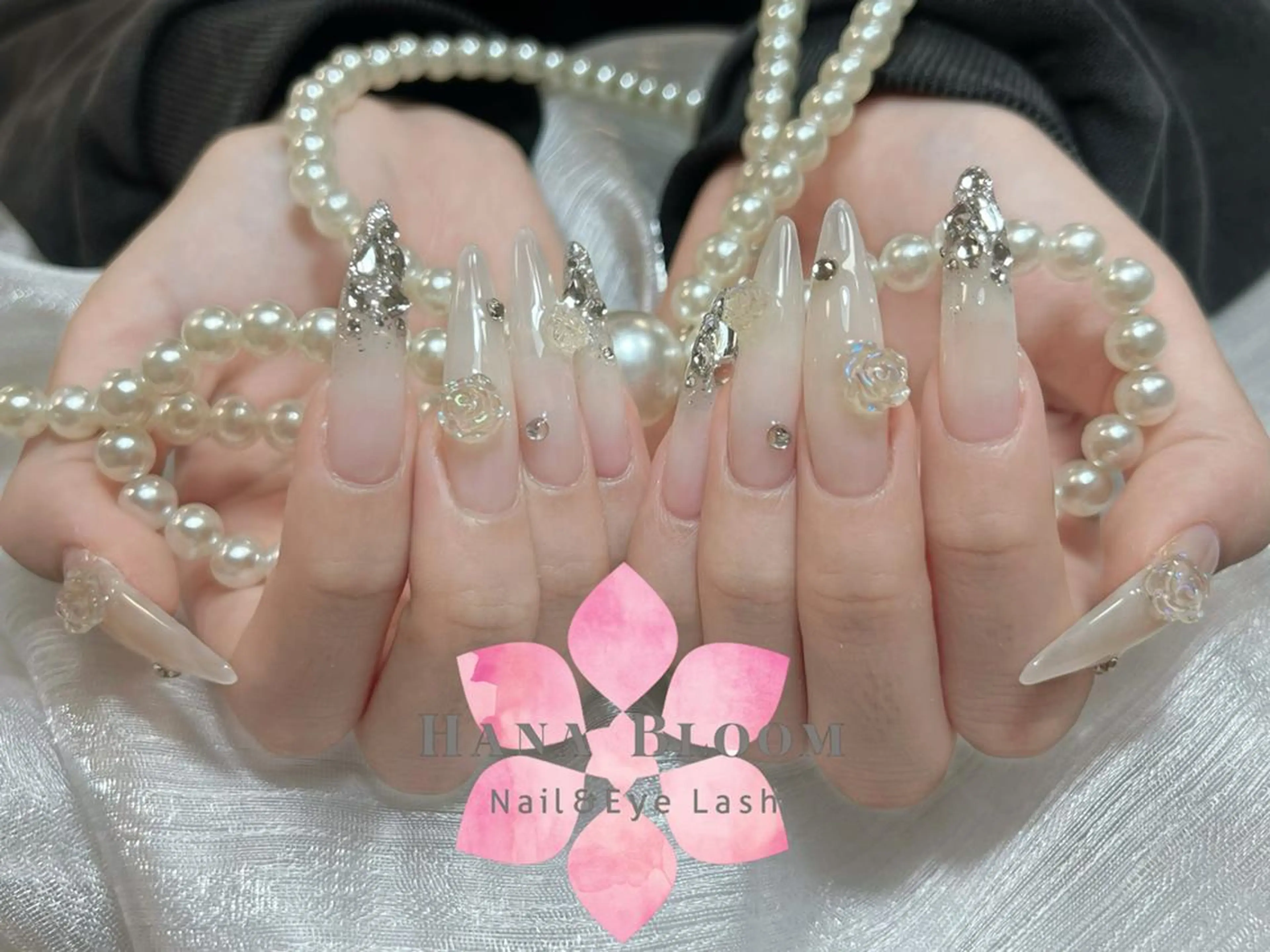 ネイル 長さ出し フレンチネイル ジェルネイル マグネットネイル ミラーネイル ハンドネイル ハンドケア Hana Bloom Nail💗YUIのネイルデザイン
