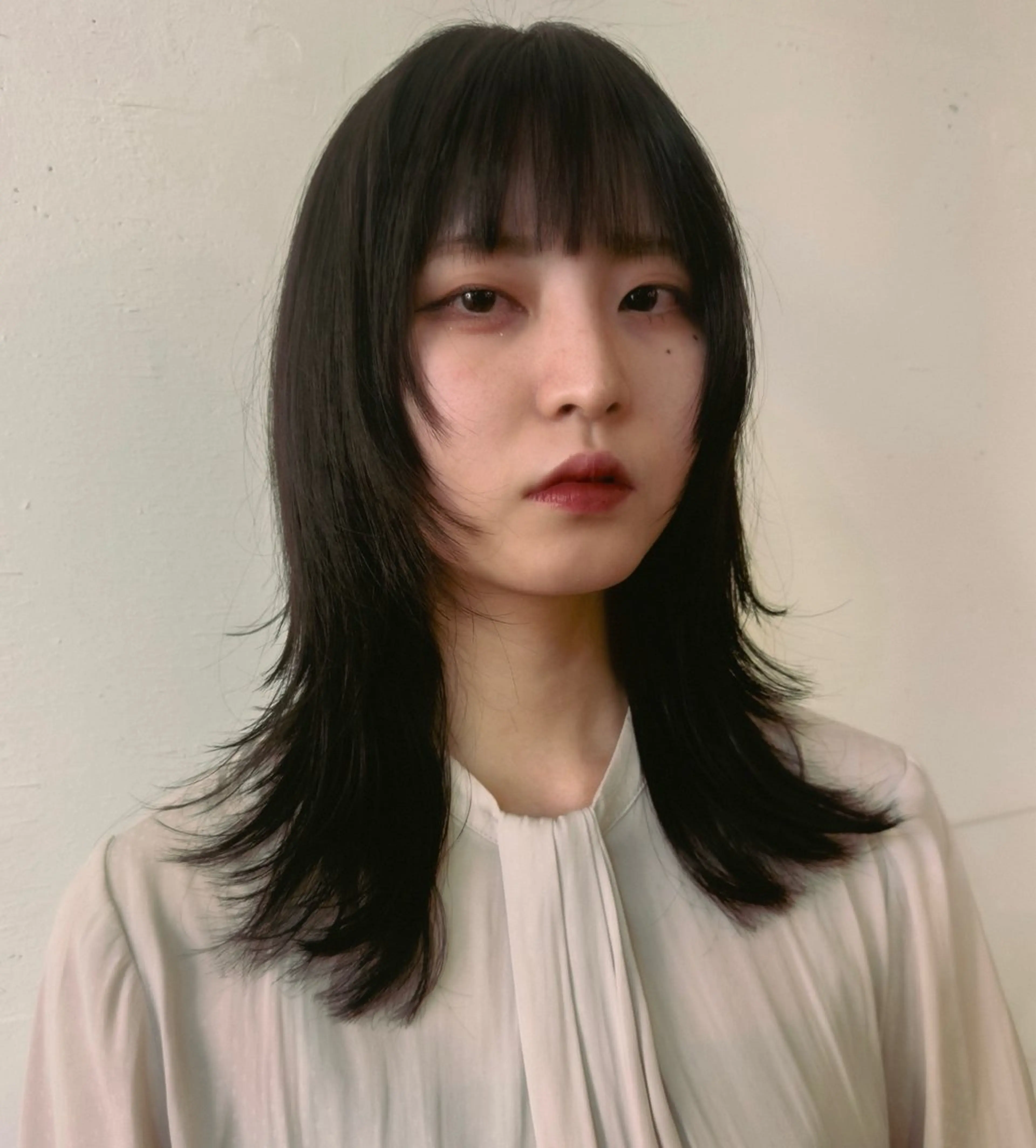 ミディアム レイヤーカット 外ハネヘア RikO *. ショートヘア/パーマのヘアスタイル