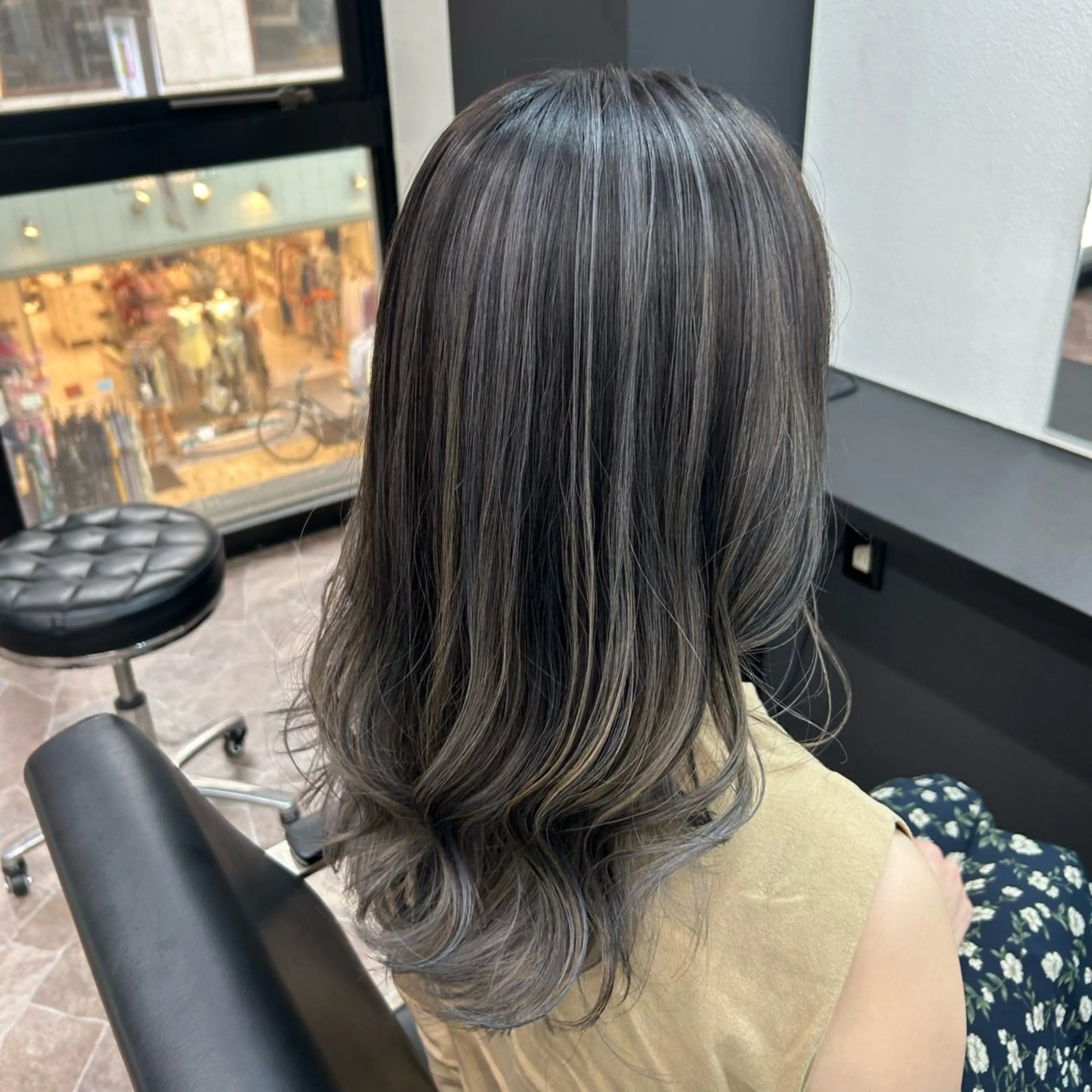 ロング カラー ハイライトカラー ハイライト COEUR🧡 山下　優花のヘアスタイル