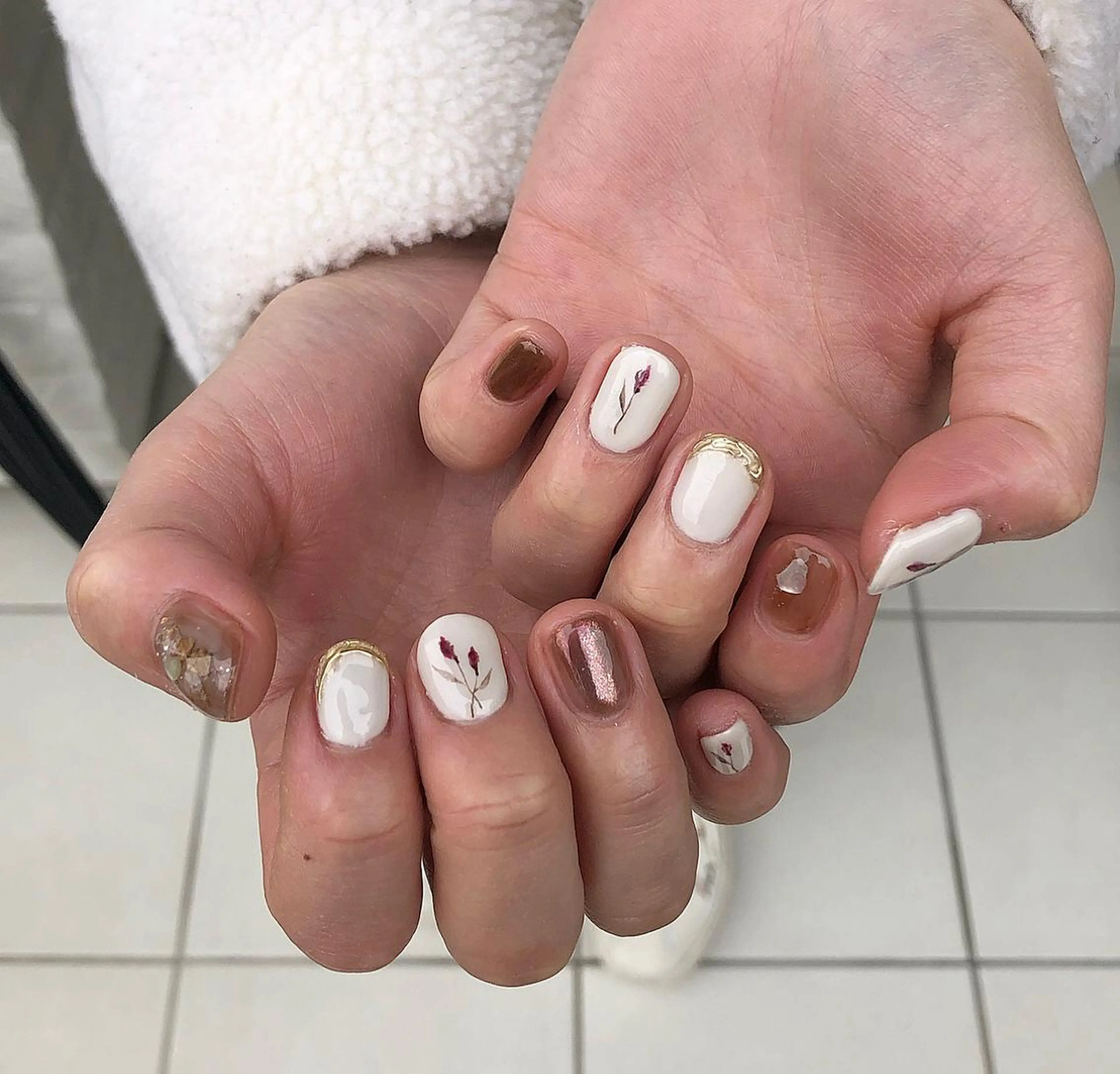 ネイル ハンドネイル émus nail Mamiのネイルデザイン
