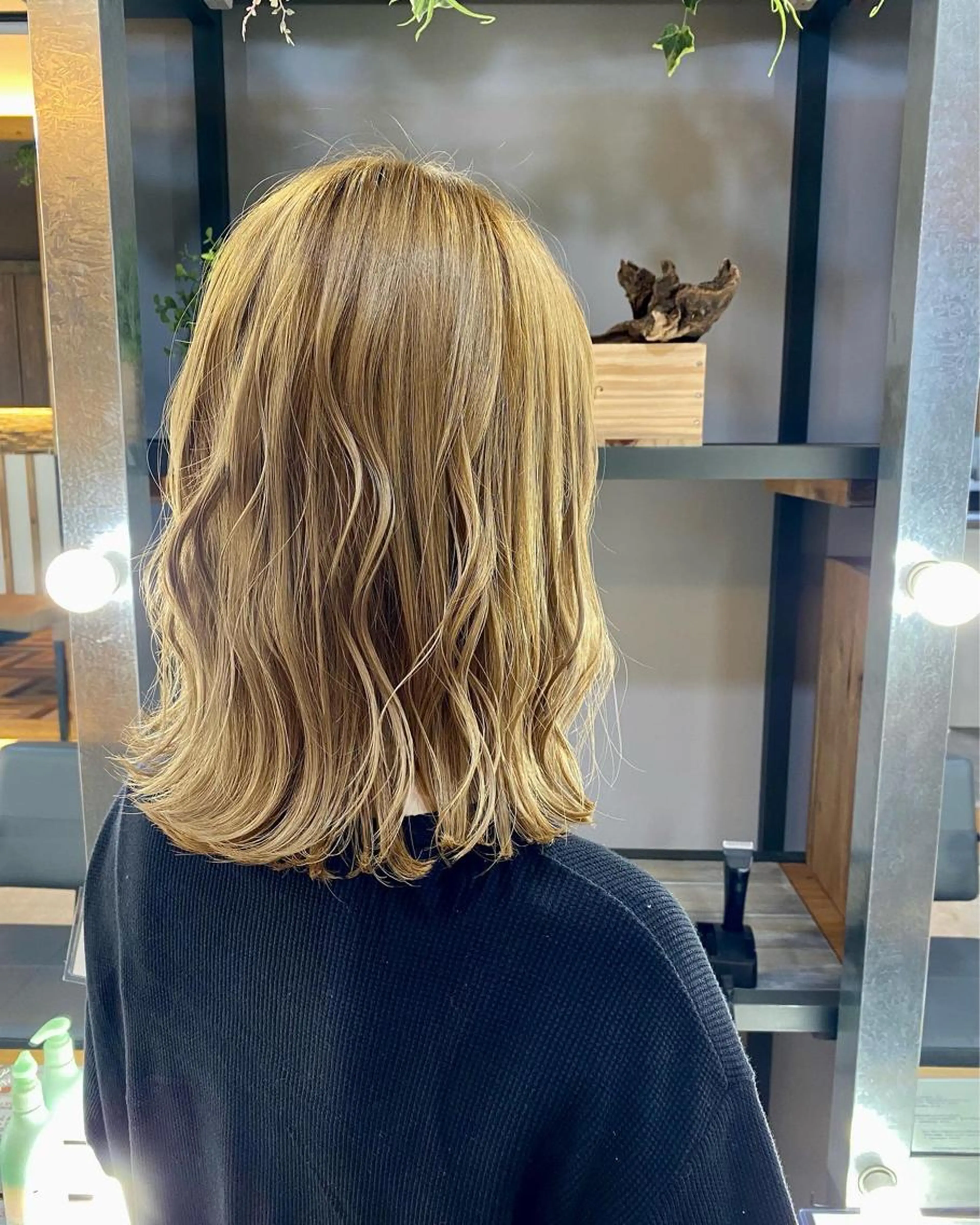 <土日限定>[ケアブリーチ使用！]ブリーチオンカラー＋オージュアクイックトリートメントの写真