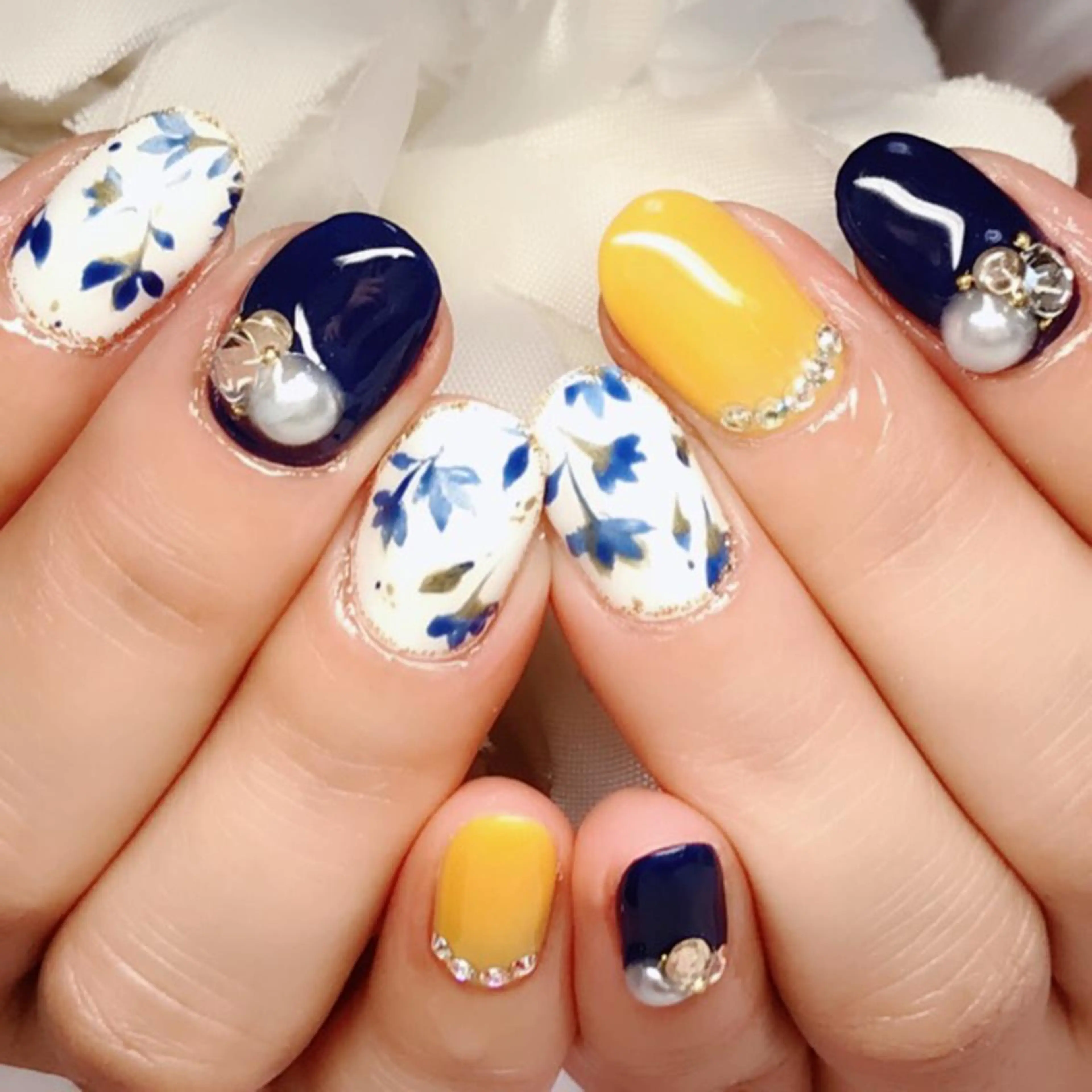 ネイル ハンドネイル Ｎail Ｓalon ertiのネイルデザイン