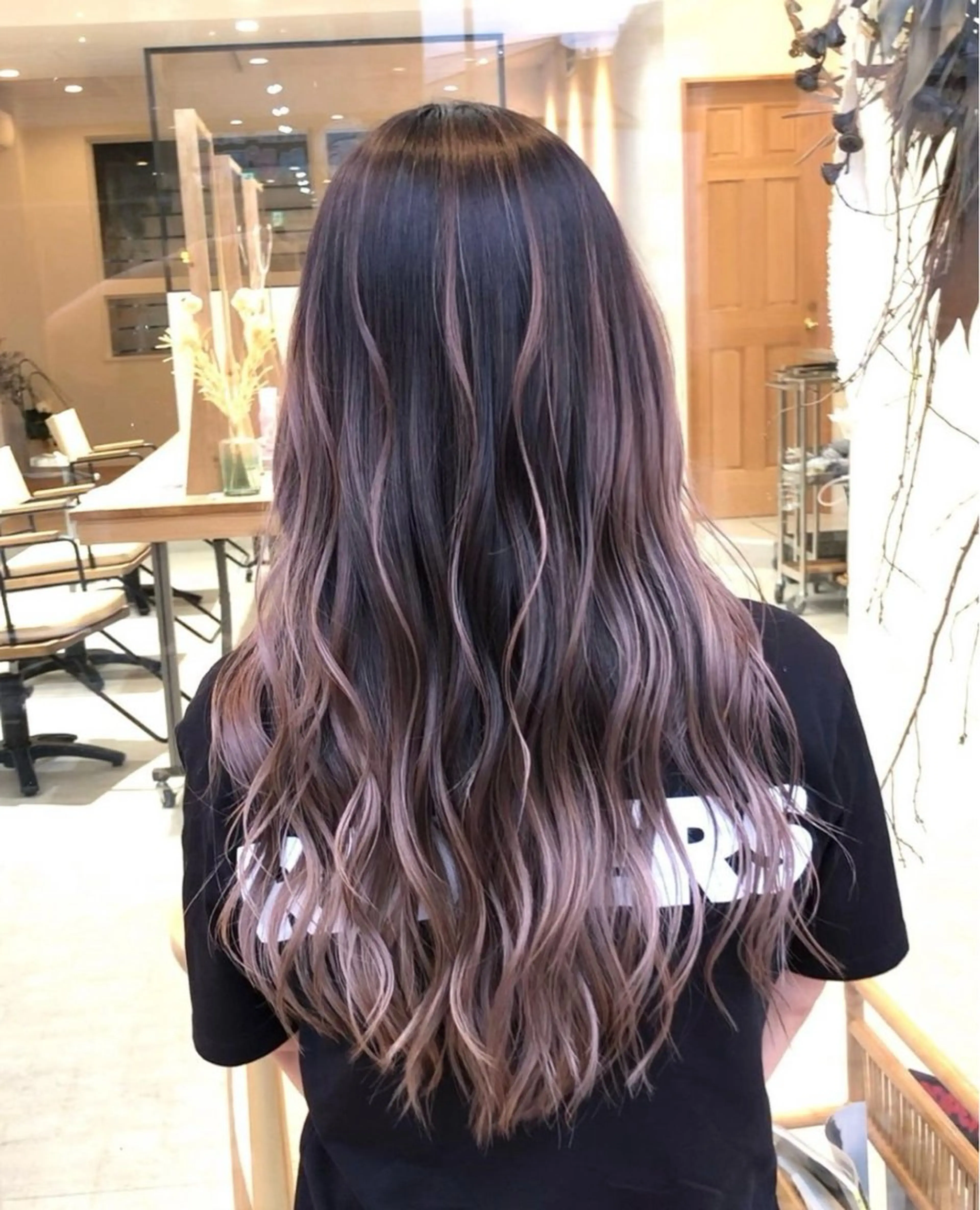 ロング ヘアカラー 天野 真依子のヘアスタイル